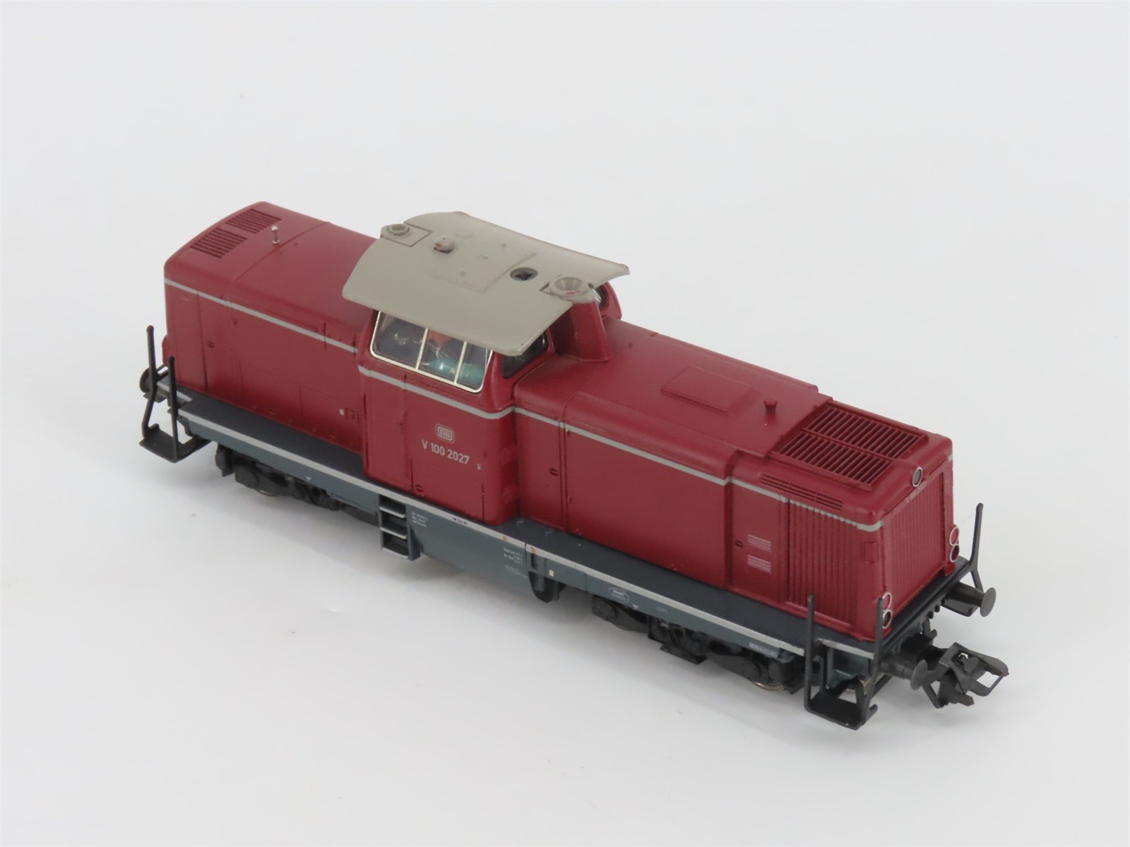 HO Scale 3-Rail AC Marklin DB Deutsche Bahn V100 Diesel Locomotive #2027