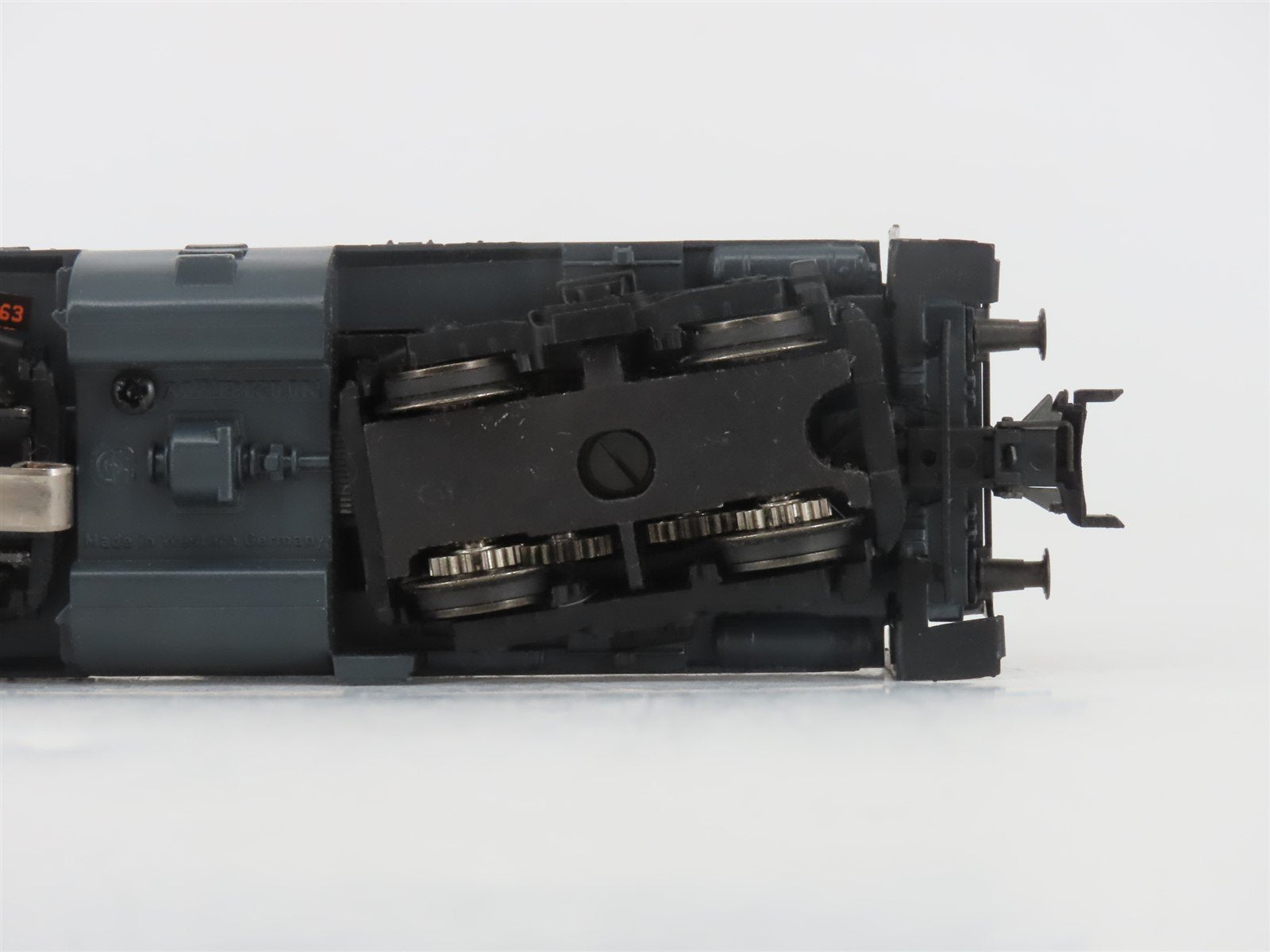 HO Scale 3-Rail AC Marklin DB Deutsche Bahn V100 Diesel Locomotive #2027