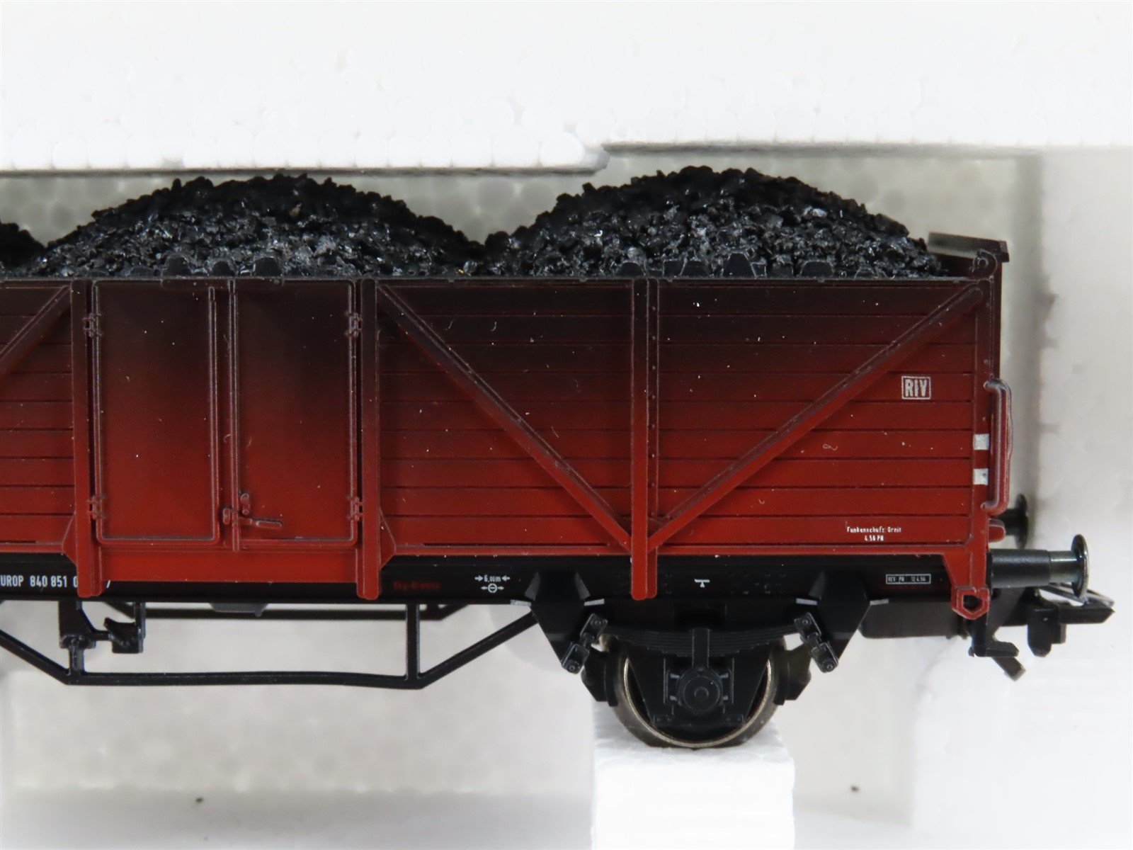 HO Scale Marklin 46034 DB German Federal 5-Car Coal Transport Set - Weathered