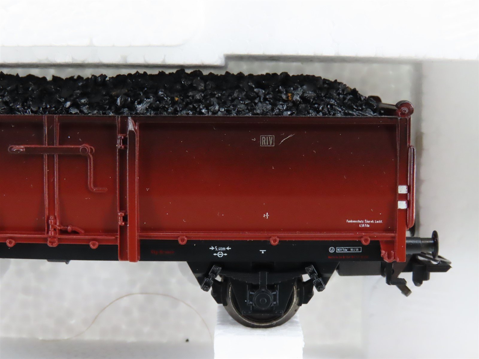 HO Scale Marklin 46034 DB German Federal 5-Car Coal Transport Set - Weathered