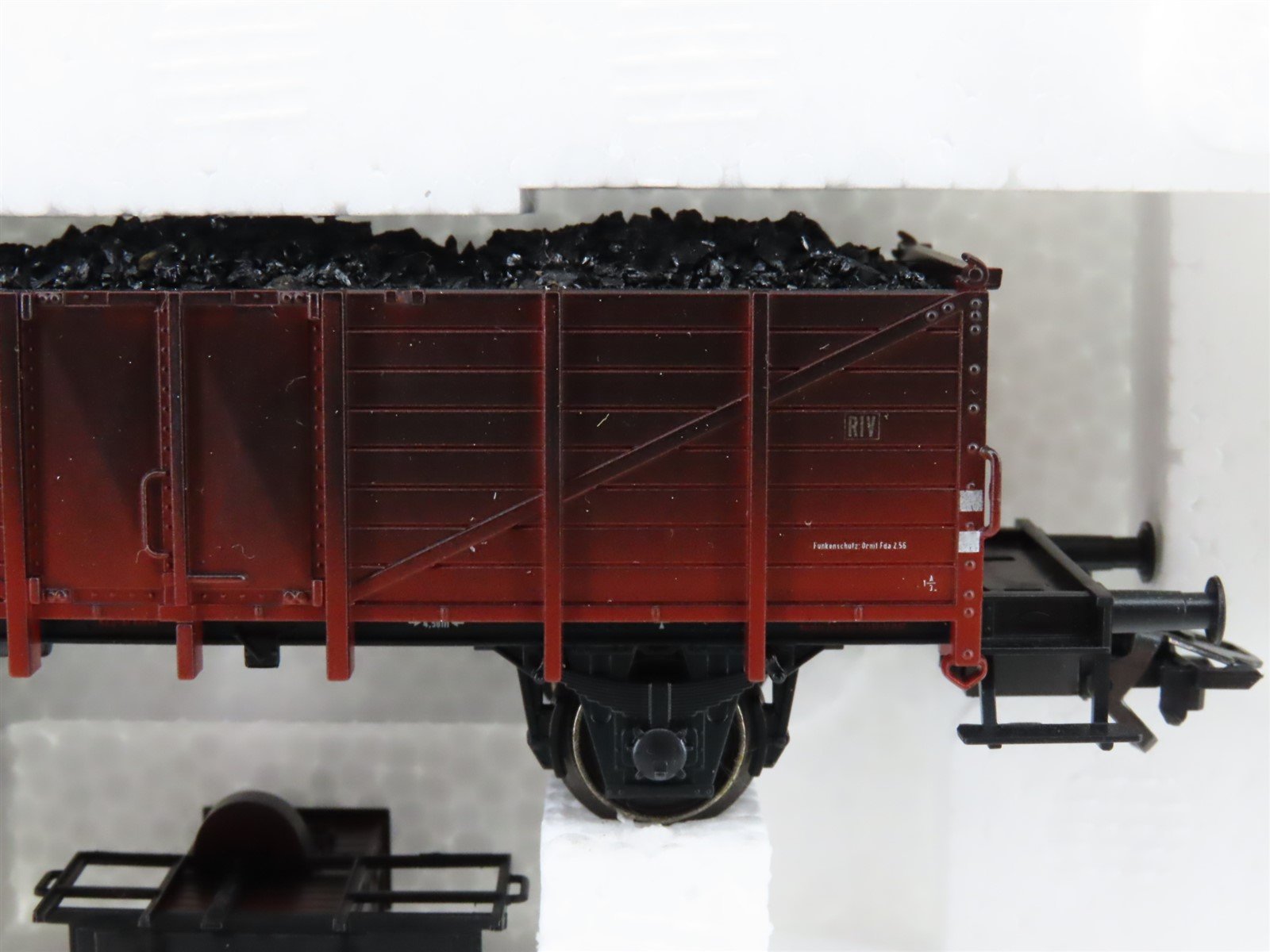 HO Scale Marklin 46034 DB German Federal 5-Car Coal Transport Set - Weathered