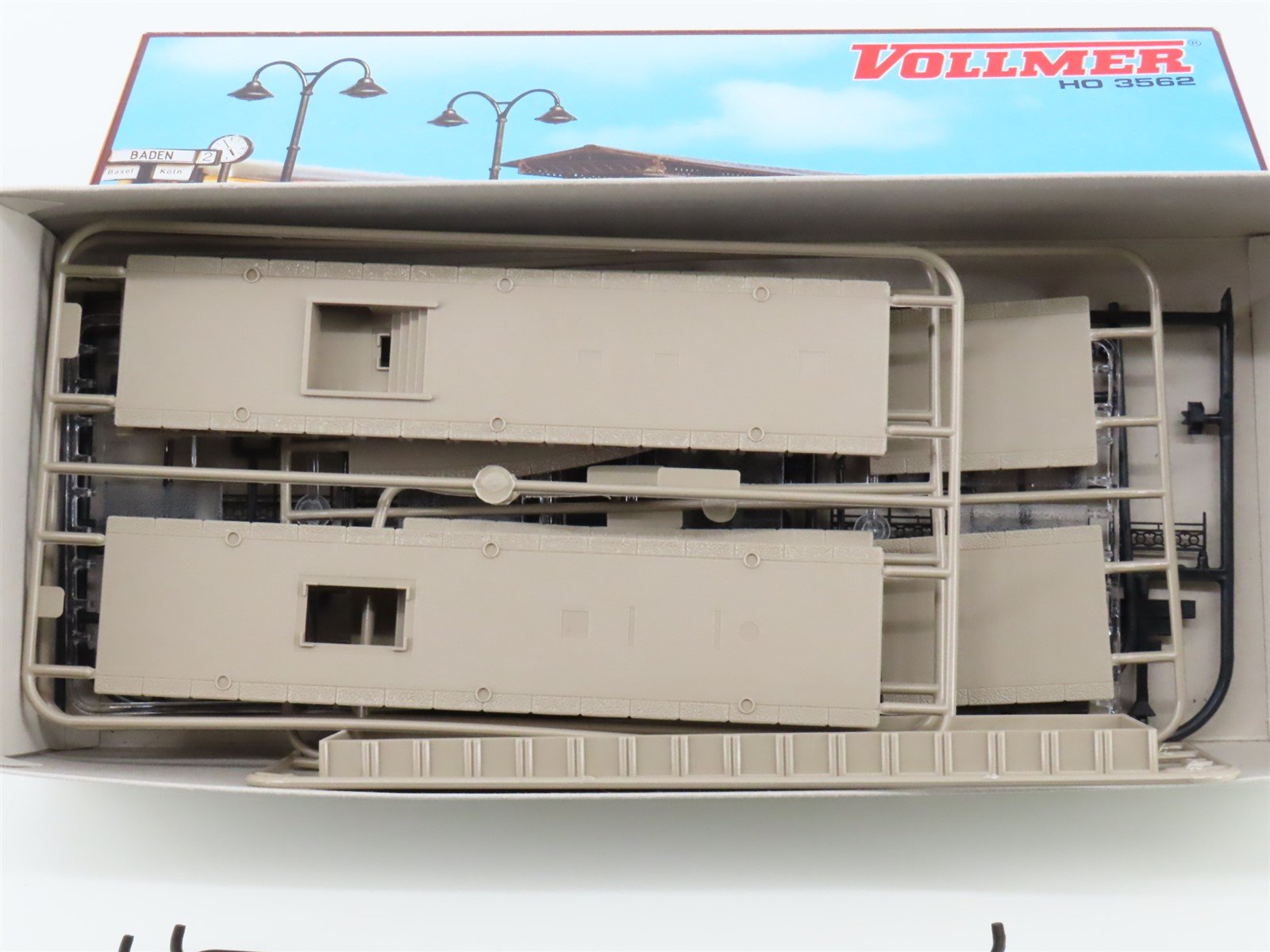 HO 1/87 Scale Vollmer Kit 3562 Baden Station Platform