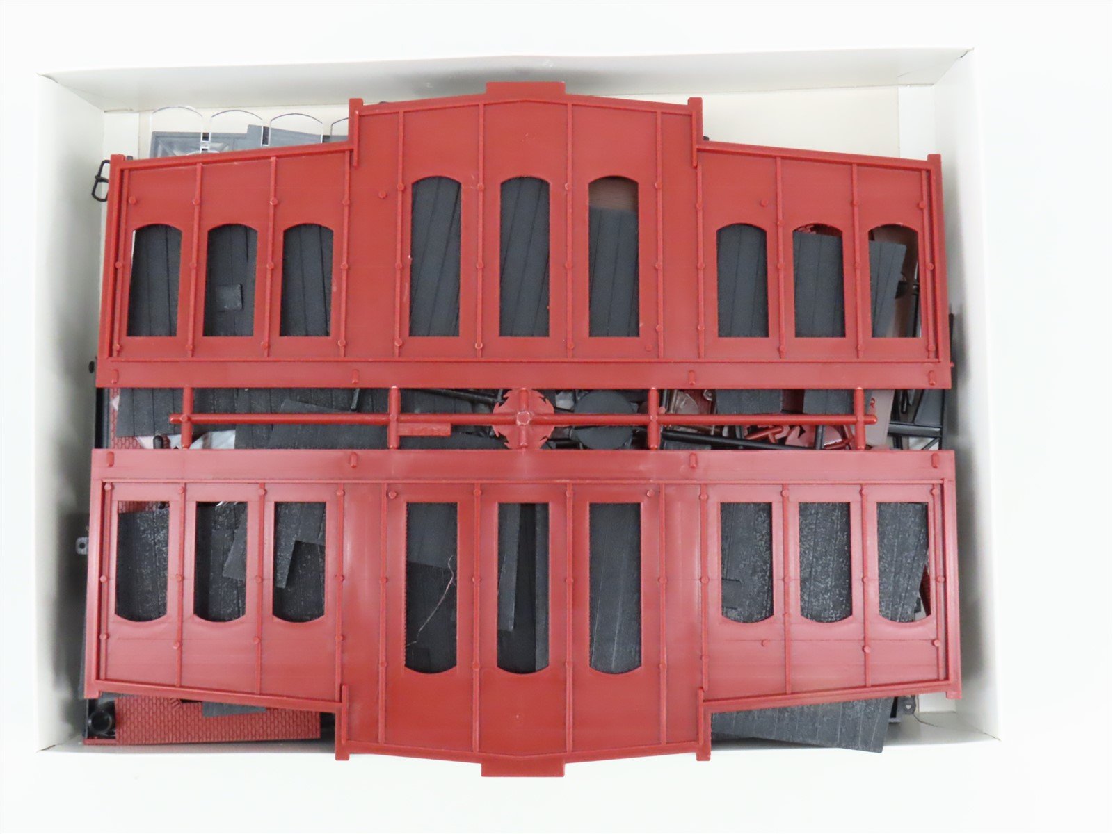 HO 1/87 Scale Marklin Plastic Kit 7288 3-Stall Locomotive Shed