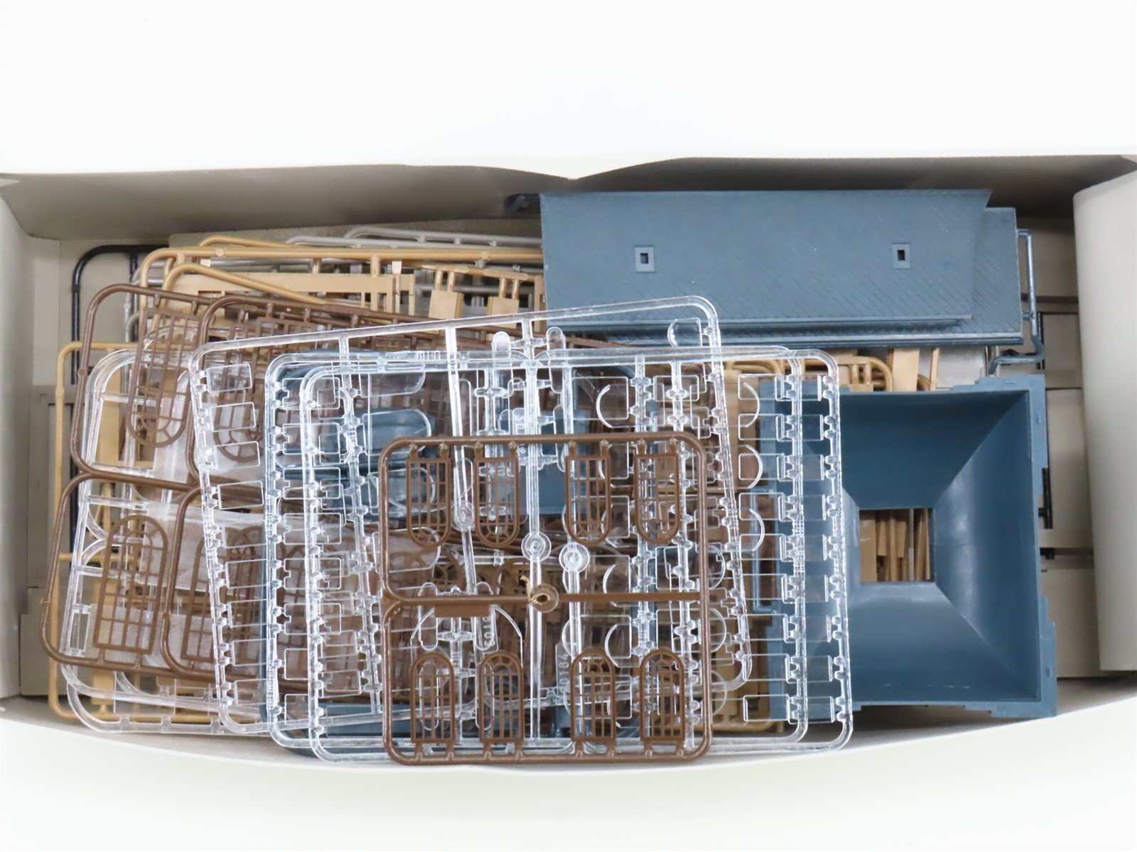 HO 1/87 Scale Vollmer Plastic Kit 3560 Baden Station