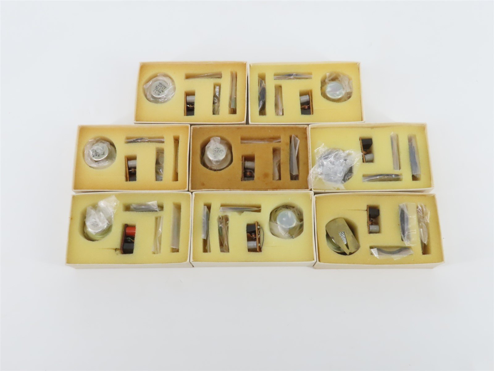 LOT of 8 HO 1/87 Scale PFM Pacific Fastmail Tender Sound Speaker Units