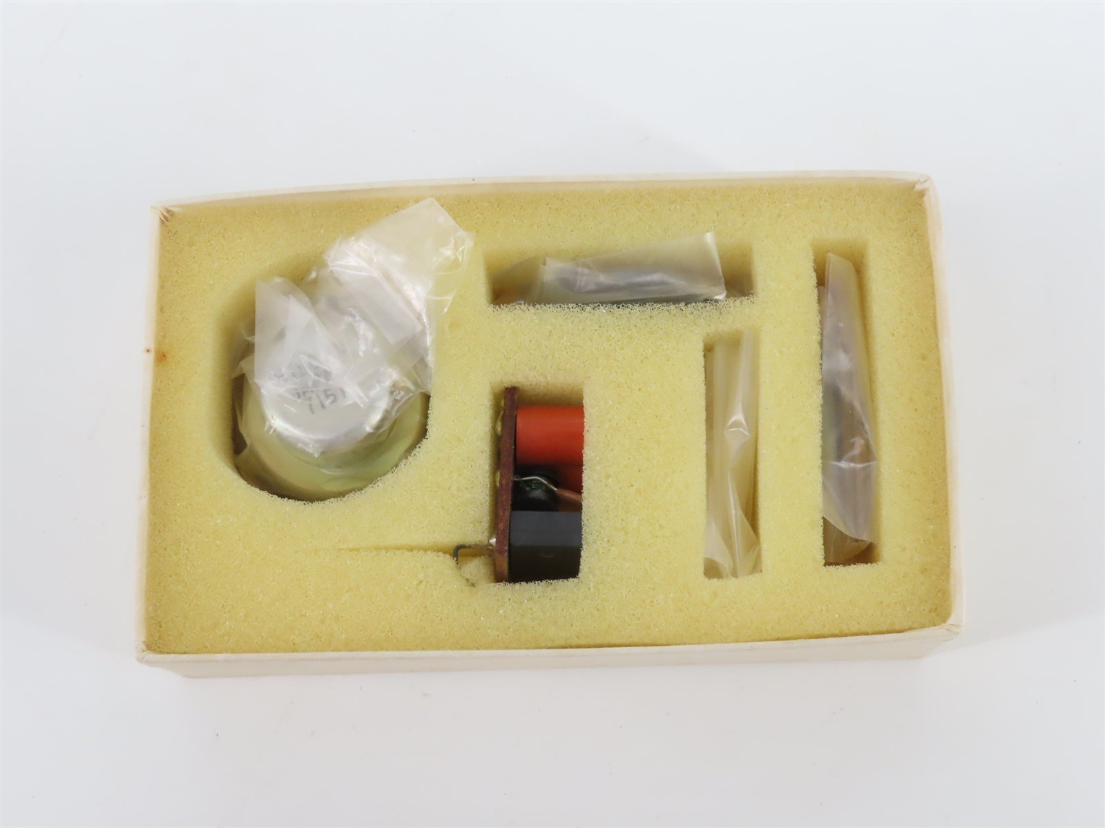 LOT of 8 HO 1/87 Scale PFM Pacific Fastmail Tender Sound Speaker Units