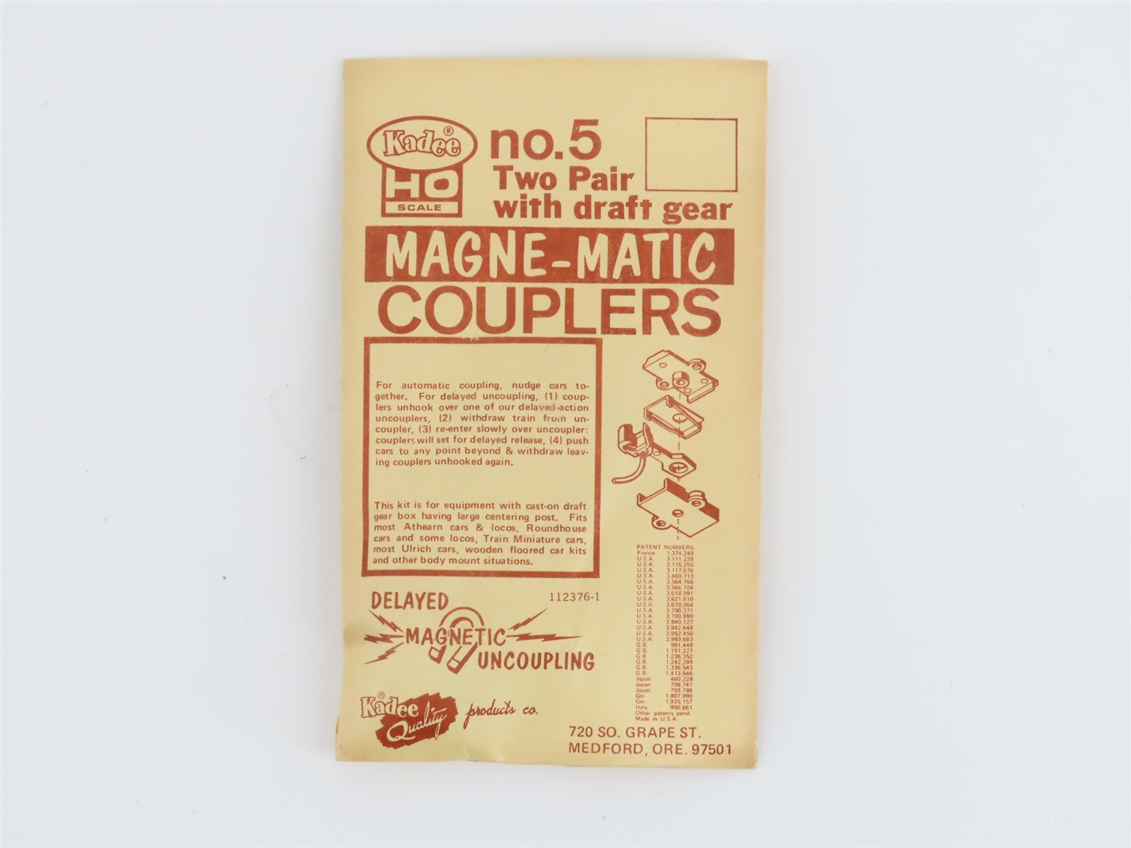 LOT of 20 HO Scale Kadee #5 Coupler Packs