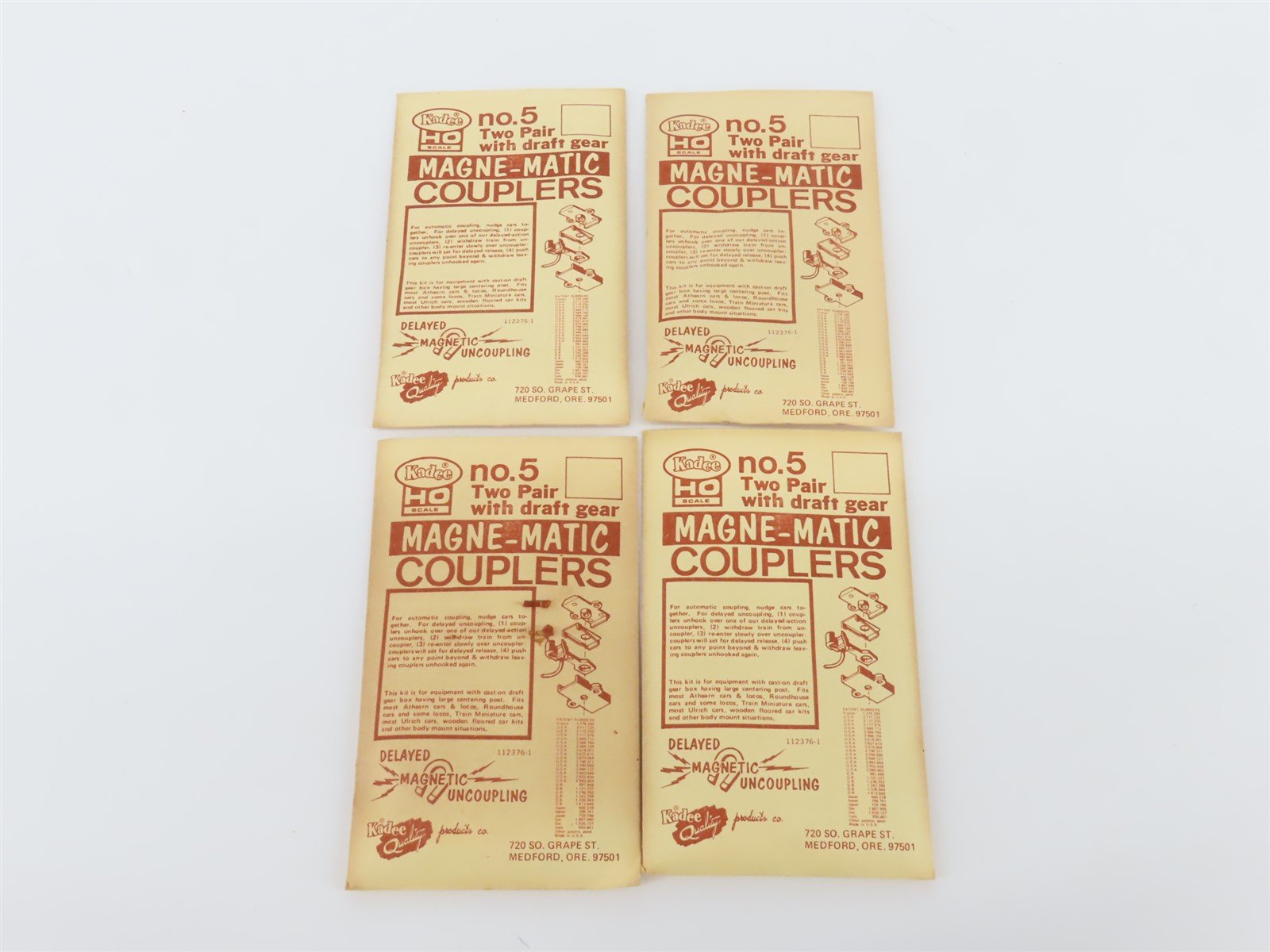 LOT of 20 HO Scale Kadee #5 Coupler Packs