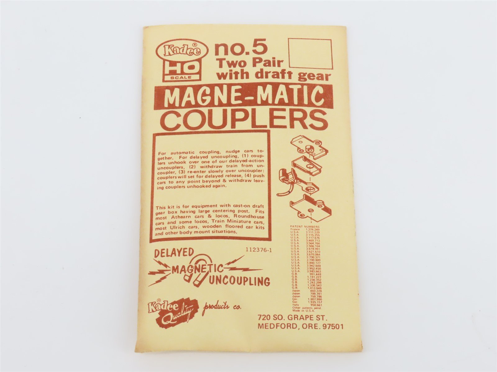 LOT of 20 HO Scale Kadee #5 Coupler Packs