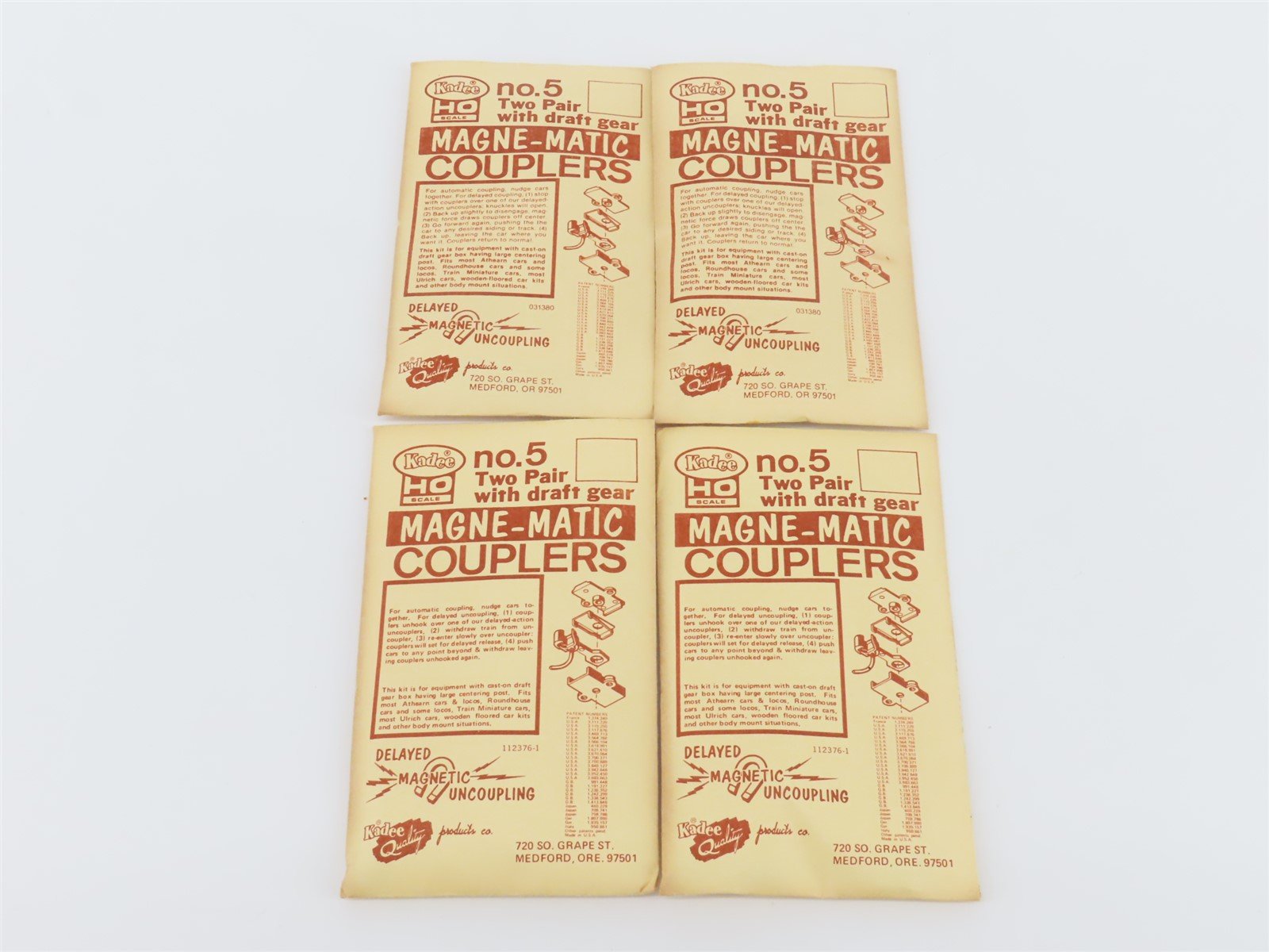 LOT of 20 HO Scale Kadee #5 Coupler Packs