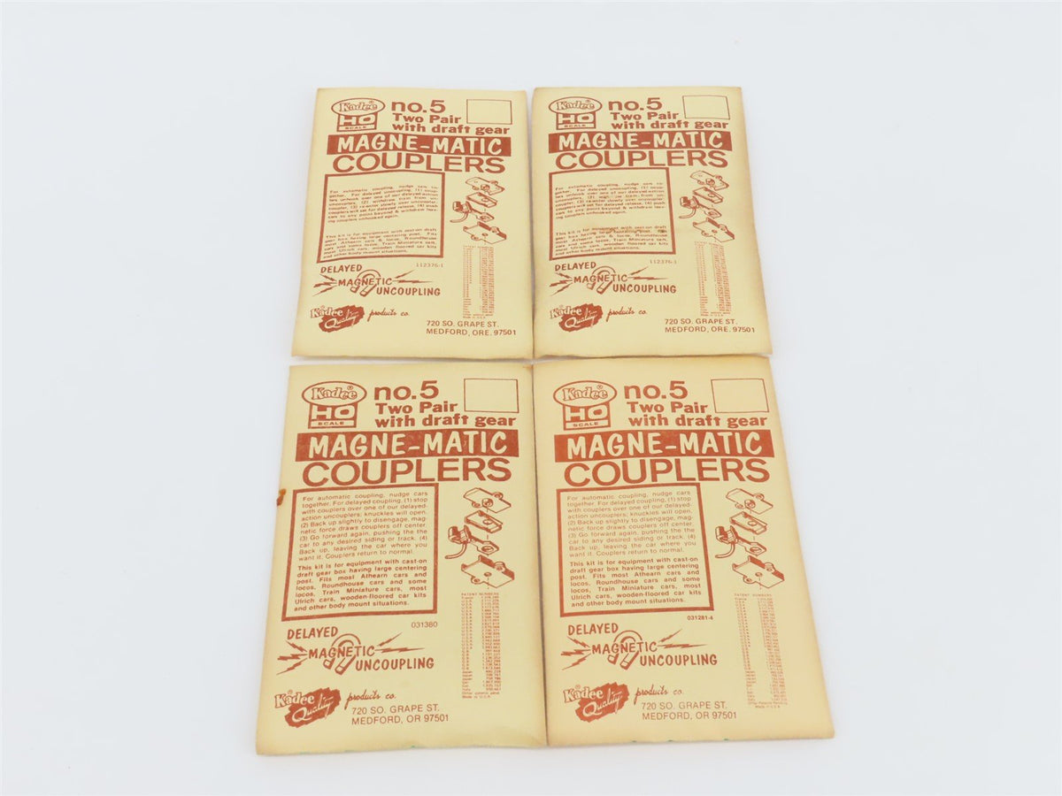 LOT of 20 HO Scale Kadee #5 Coupler Packs