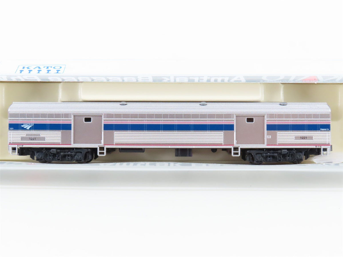 N Scale KATO #156-0953 Amtrack Baggage Passenger Car #1221