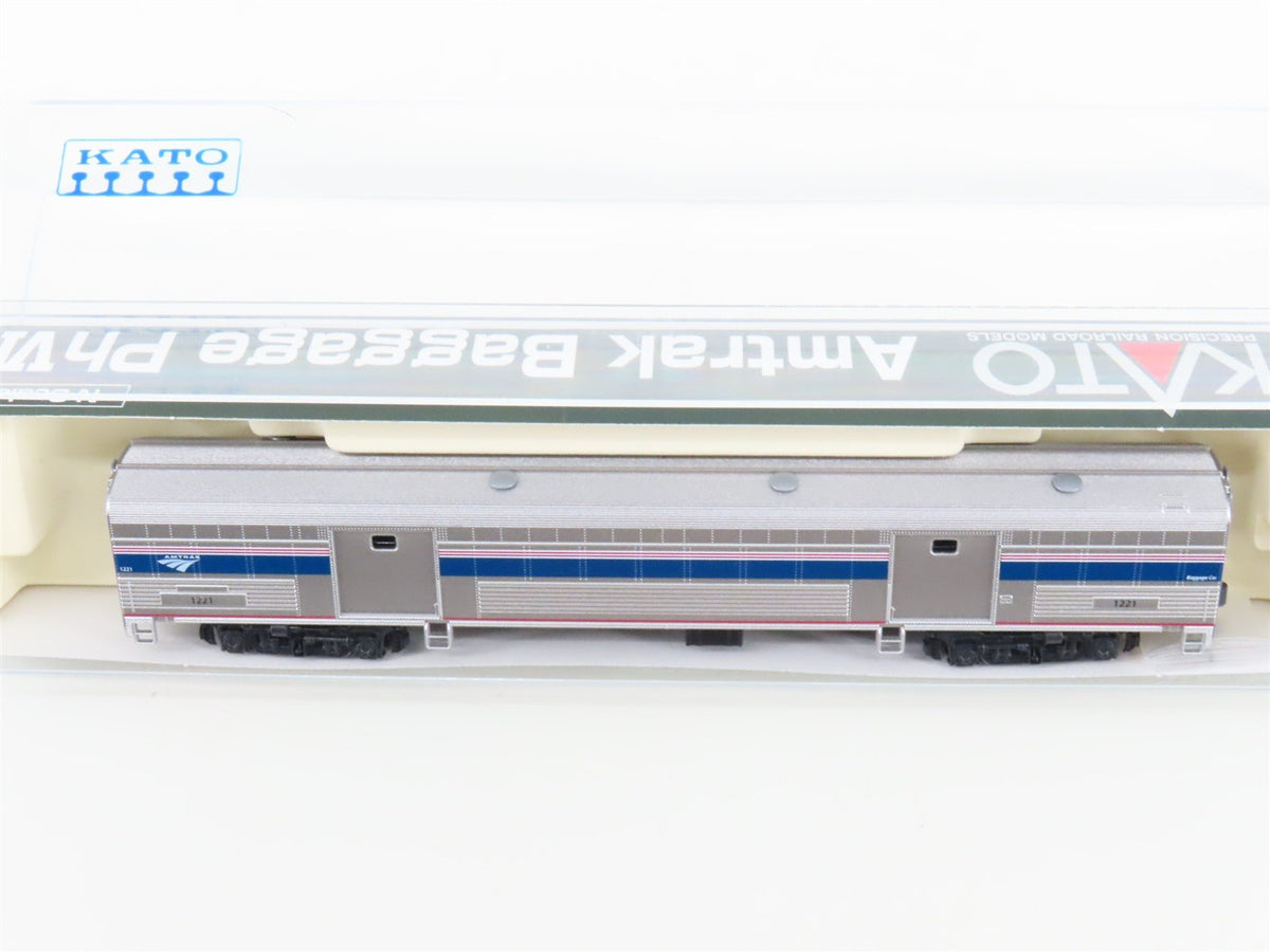 N Scale KATO #156-0953 Amtrack Baggage Passenger Car #1221