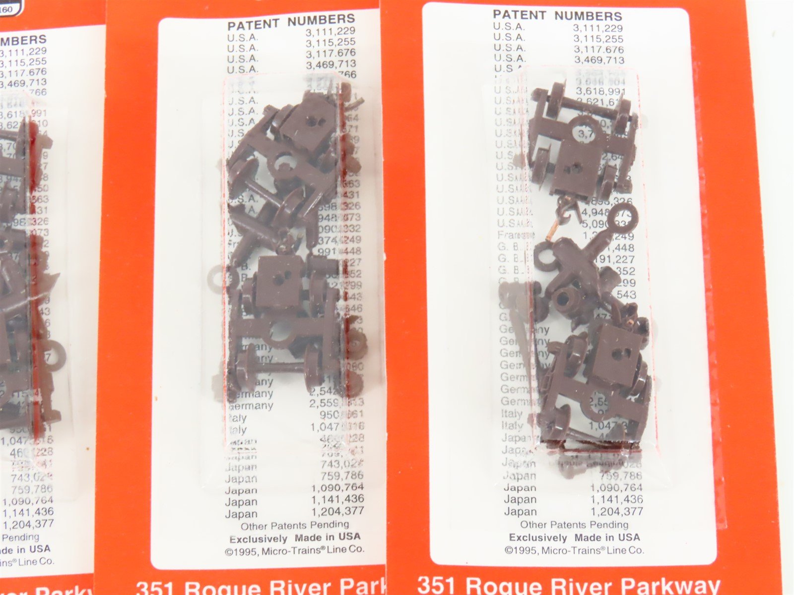 LOT of 10 Packs of N Micro-Trains MTL 1000-B Bettendorf Trucks w/ Couplers