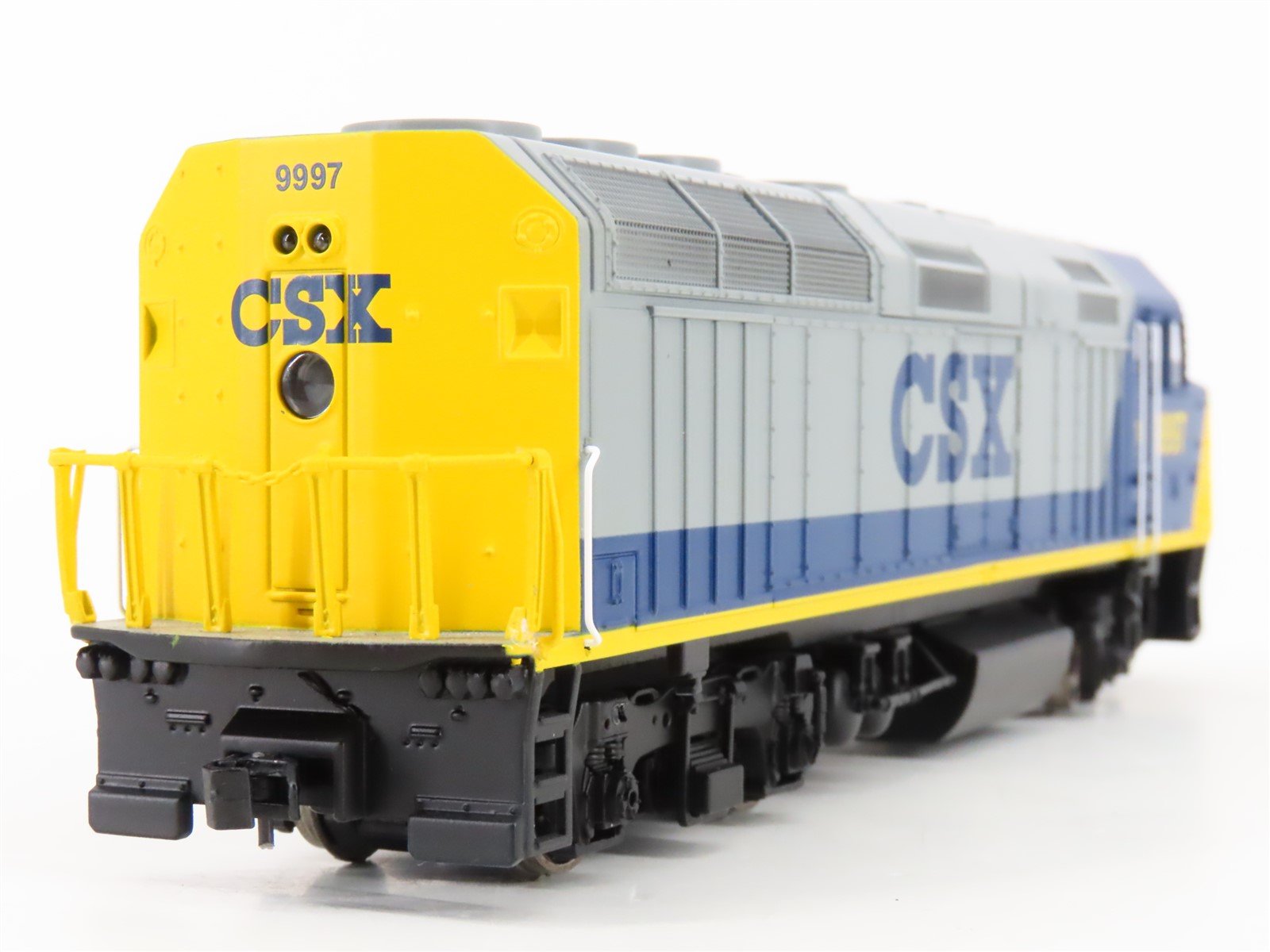 HO Scale Walthers 910-9478 CSX Railway F40PH PH 2b Diesel Locomotive #9997