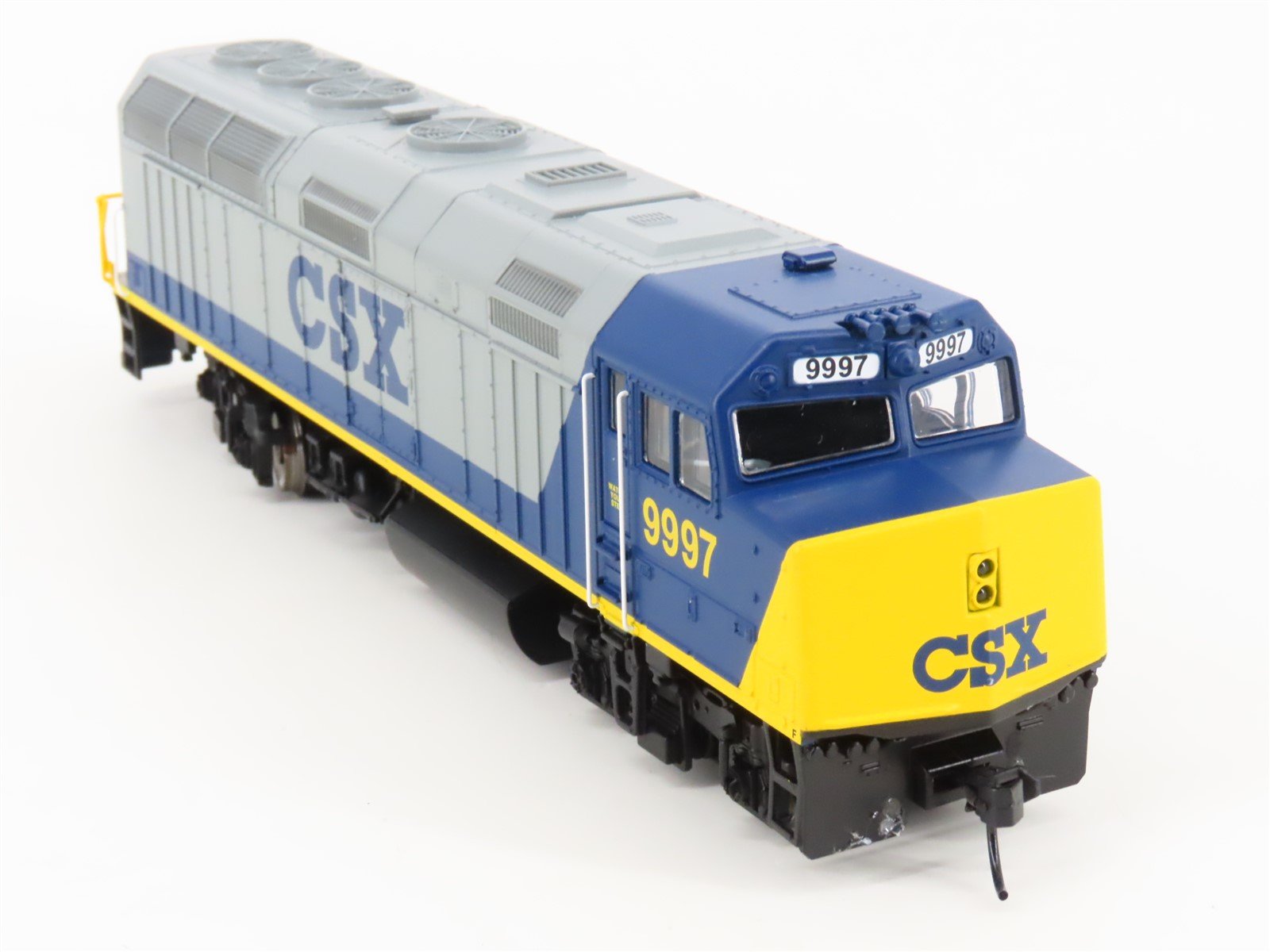 HO Scale Walthers 910-9478 CSX Railway F40PH PH 2b Diesel Locomotive #9997