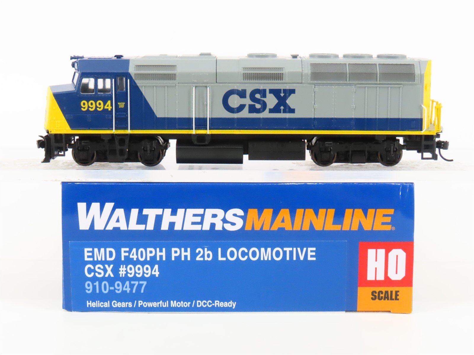 HO Scale Walthers 910-9477 CSX Railway F40PH PH 2b Diesel Locomotive #9994