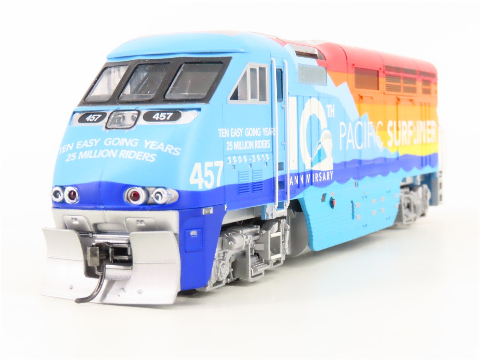 HO Athearn 26347 Amtrak Pacific Surfliner Anniversary F59PHI Diesel #457 w/ DCC