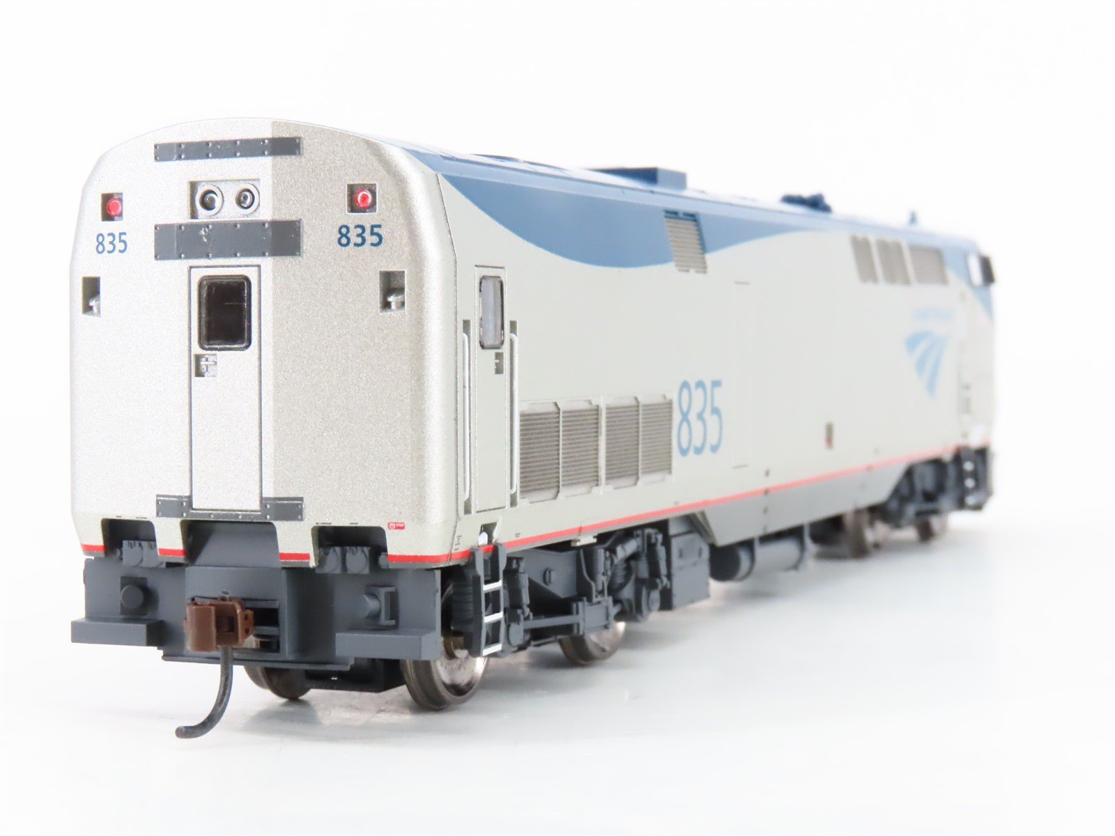 HO Scale Athearn RTR 88733 Amtrak Phase V P40DC Diesel Locomotive #835