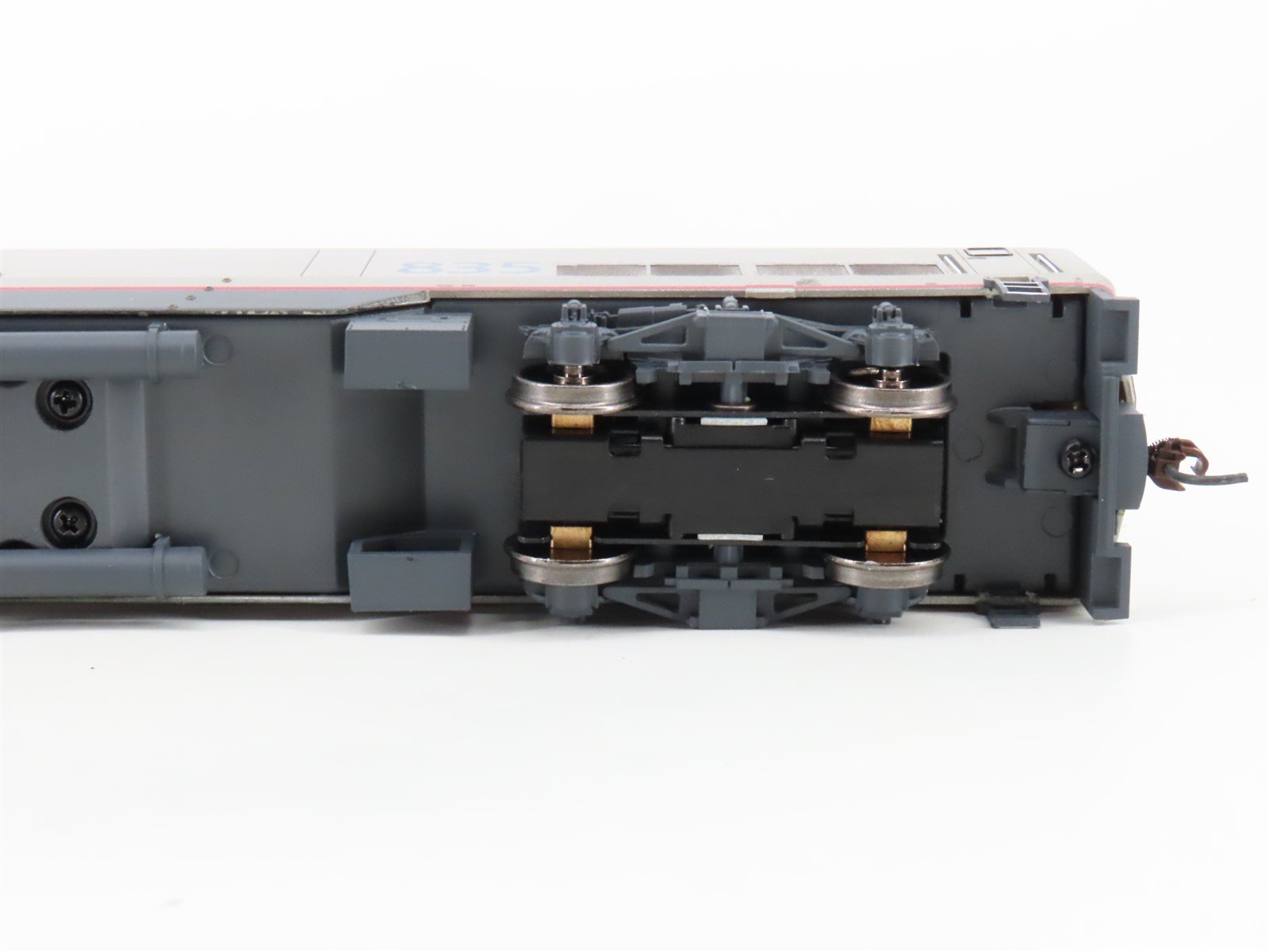 HO Scale Athearn RTR 88733 Amtrak Phase V P40DC Diesel Locomotive #835