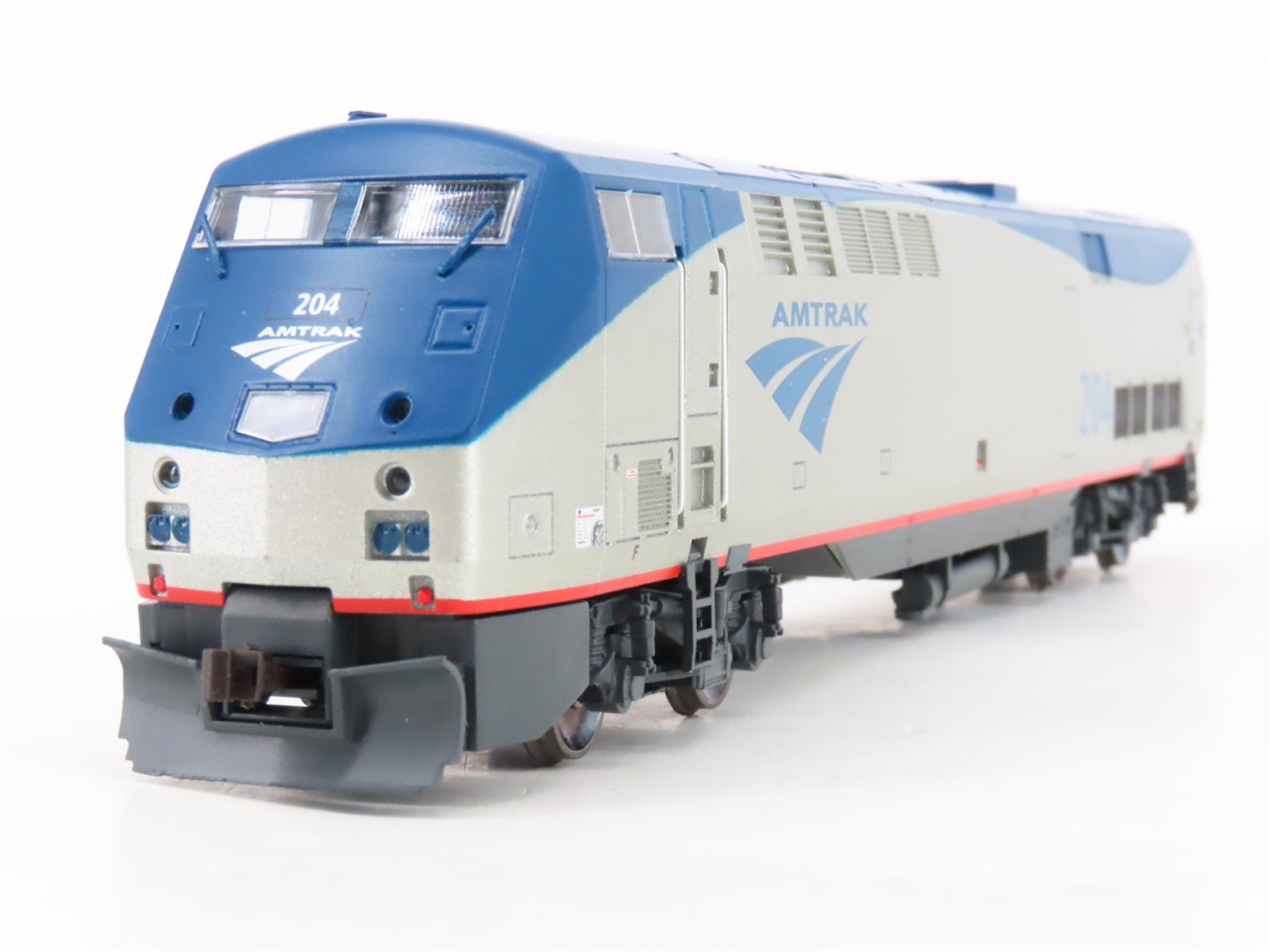 HO Scale Athearn RTR 9670 Amtrak Phase V AMD103 (P42DC) Diesel Locomotive #204