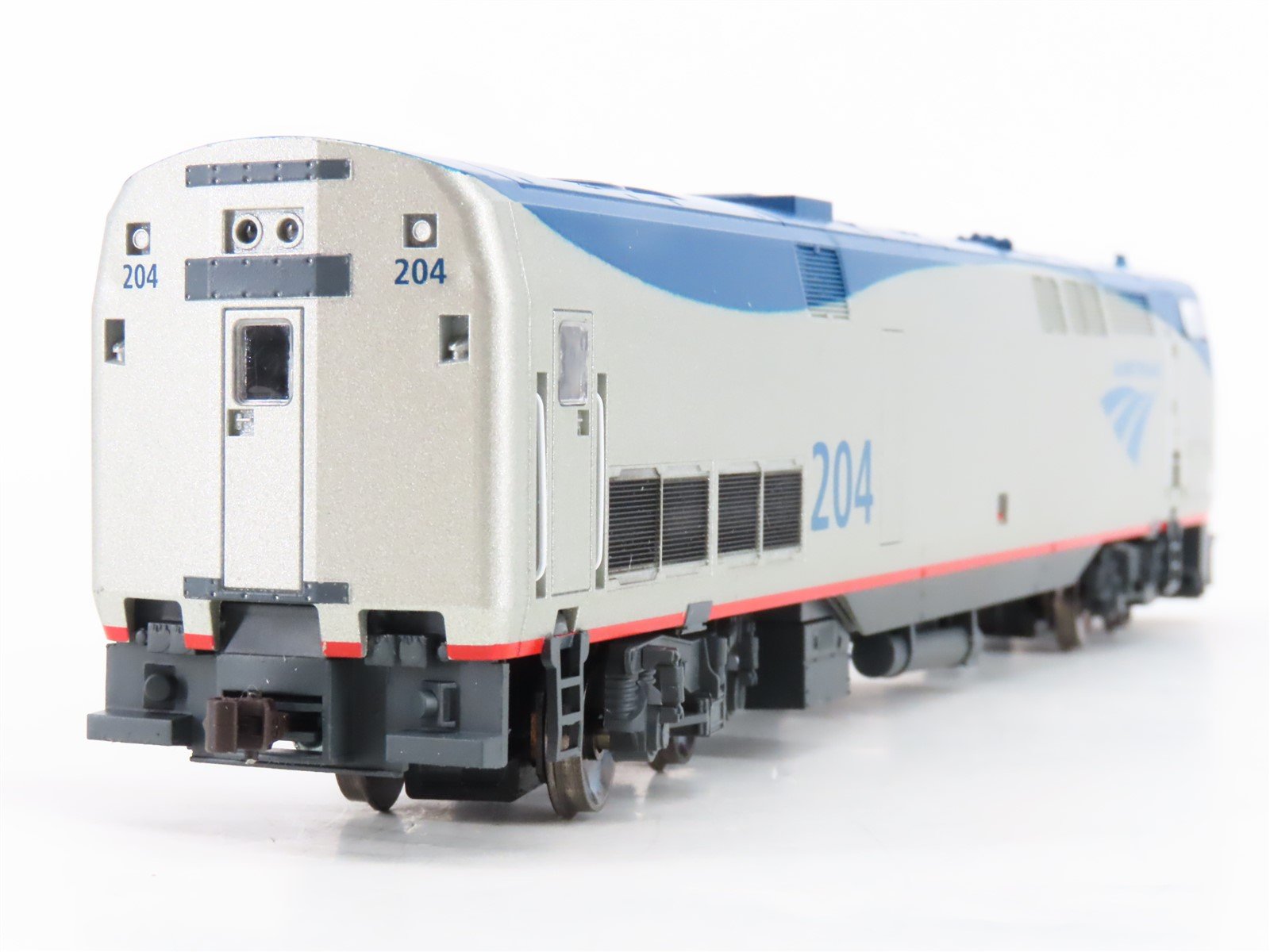 HO Scale Athearn RTR 9670 Amtrak Phase V AMD103 (P42DC) Diesel Locomotive #204