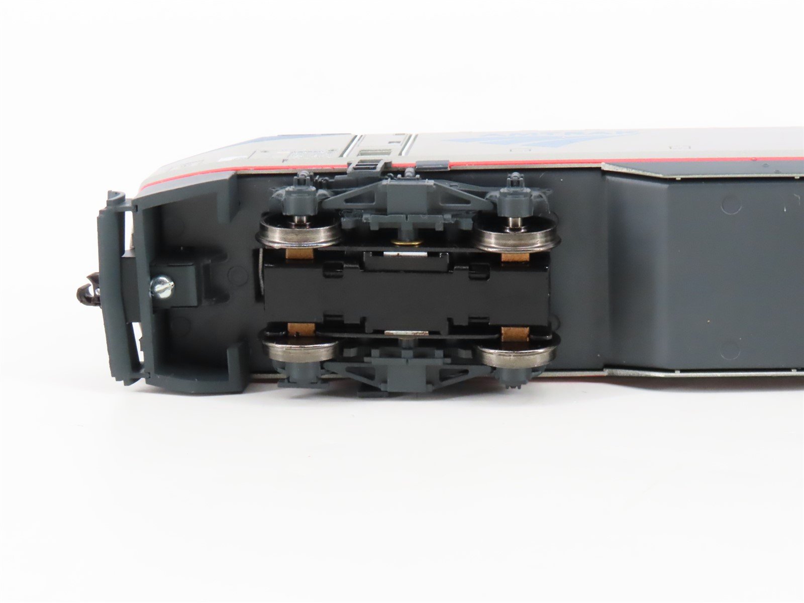 HO Scale Athearn RTR 9670 Amtrak Phase V AMD103 (P42DC) Diesel Locomotive #204