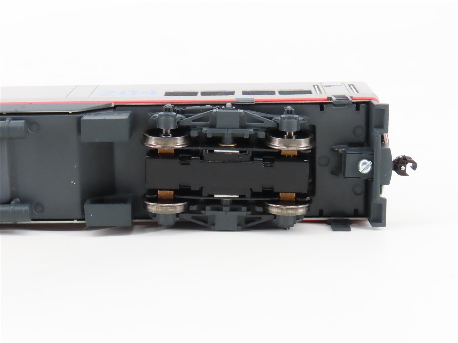 HO Scale Athearn RTR 9670 Amtrak Phase V AMD103 (P42DC) Diesel Locomotive #204