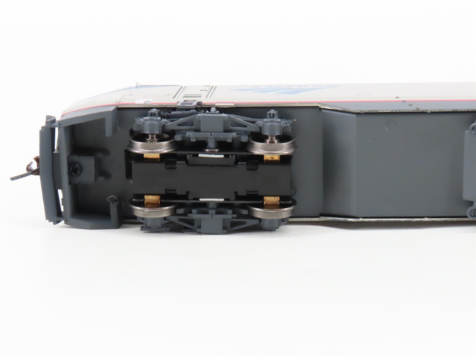 HO Scale Athearn RTR 88730 Amtrak Phase V P42DC Diesel Locomotive #75