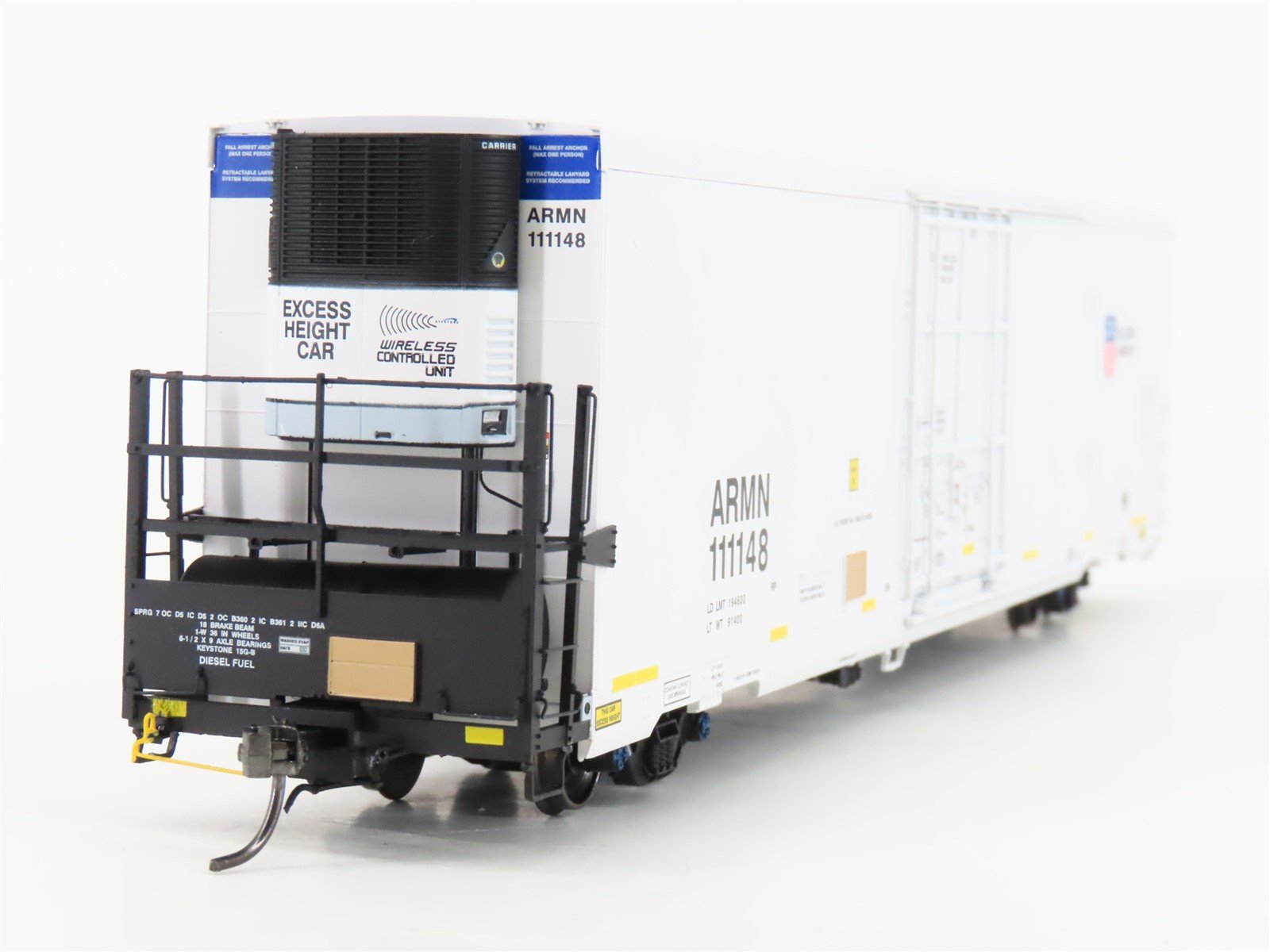 HO Scale BLMA Models 52007 ARMN UP Union Pacific Railroad 64' Reefer #111148