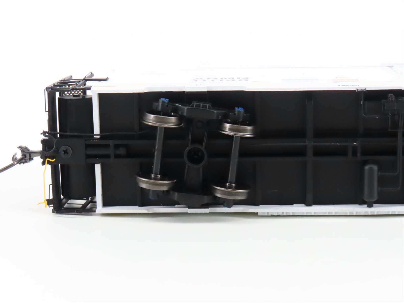 HO Scale BLMA Models 52007 ARMN UP Union Pacific Railroad 64' Reefer #111148