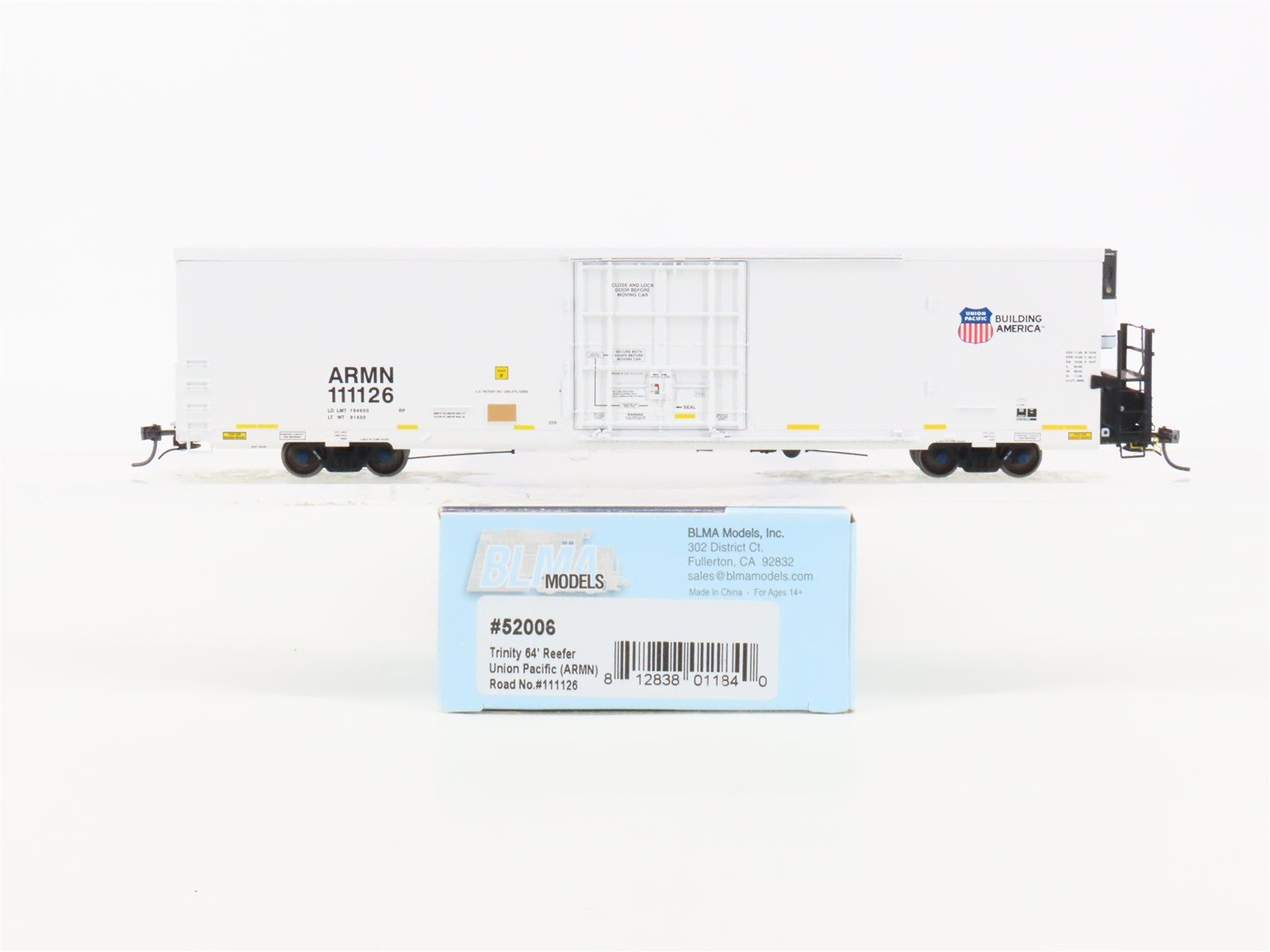 HO Scale BLMA Models 52006 ARMN UP Union Pacific Railroad 64' Reefer #111126