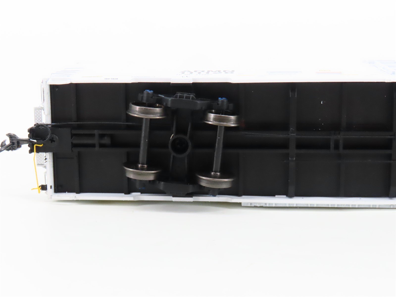 HO Scale BLMA Models 52006 ARMN UP Union Pacific Railroad 64' Reefer #111126