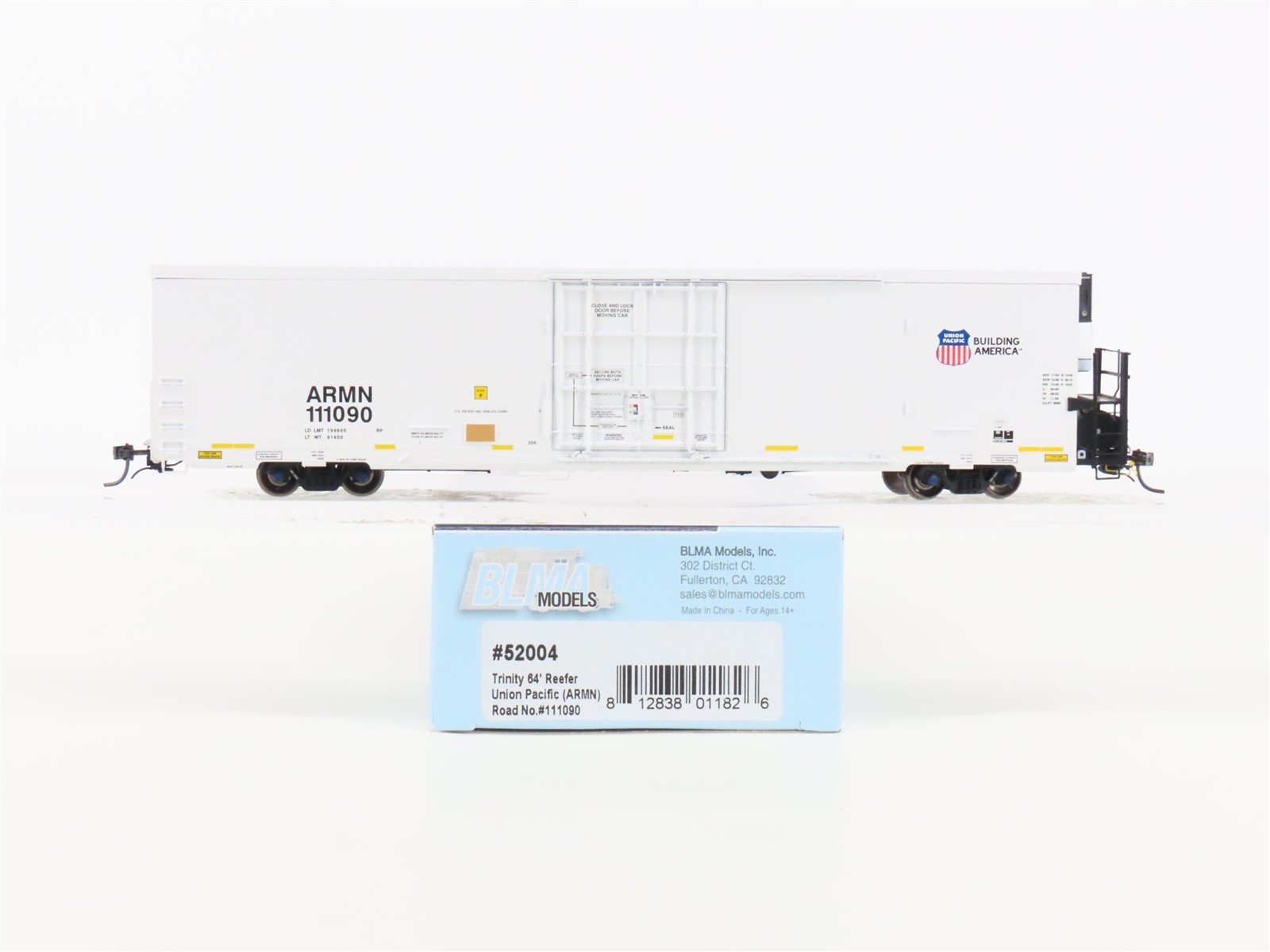 HO Scale BLMA Models 52004 ARMN UP Union Pacific Railroad 64' Reefer #111090
