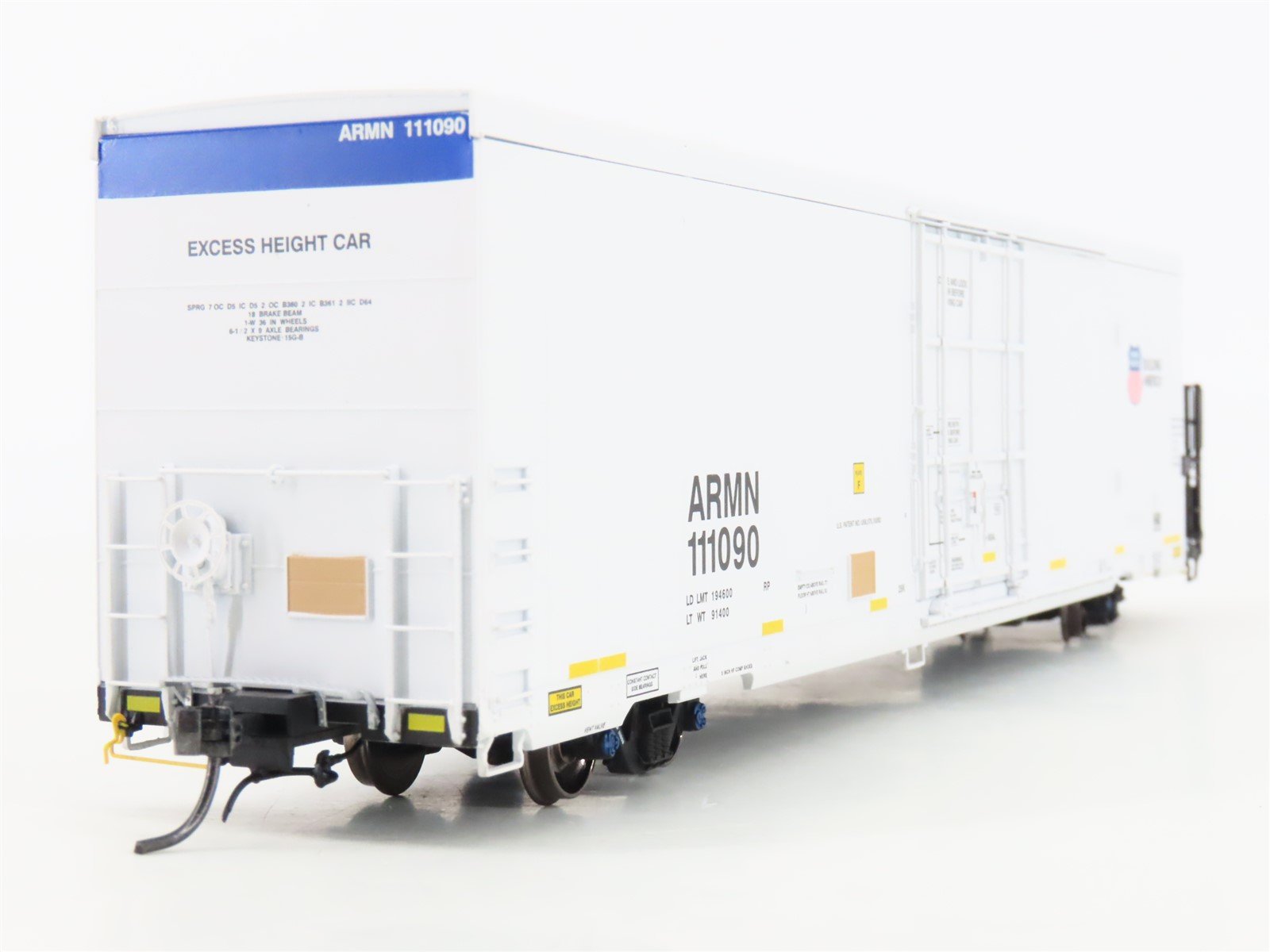 HO Scale BLMA Models 52004 ARMN UP Union Pacific Railroad 64' Reefer #111090