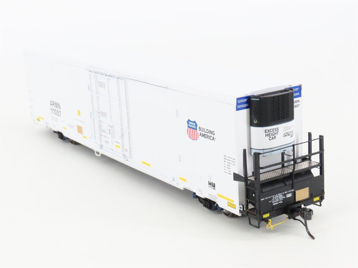 HO Scale BLMA Models 52003 ARMN UP Union Pacific Railroad 64&#39; Reefer #111057