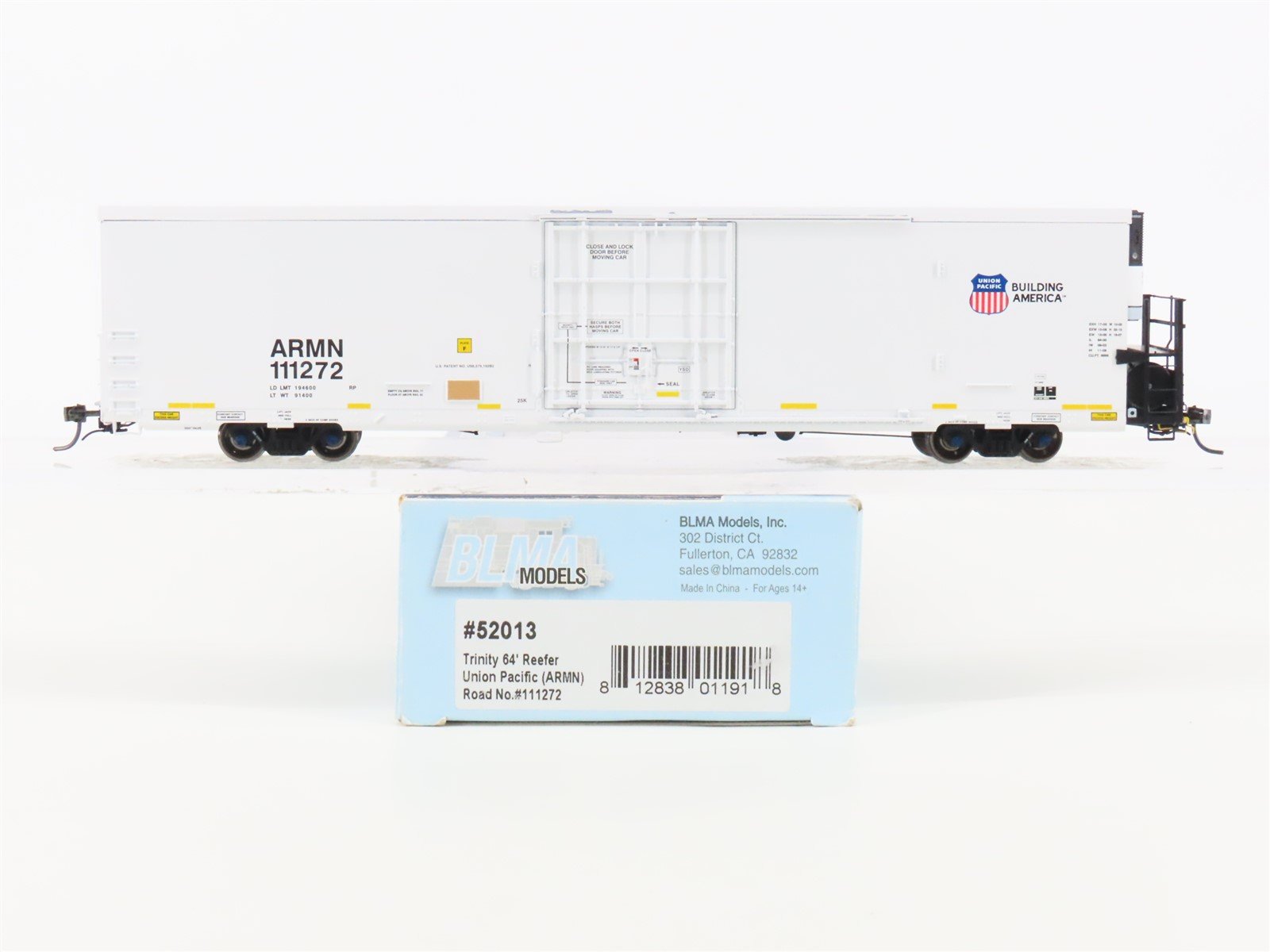 HO Scale BLMA Models 52013 ARMN UP Union Pacific Railroad 64' Reefer #111272