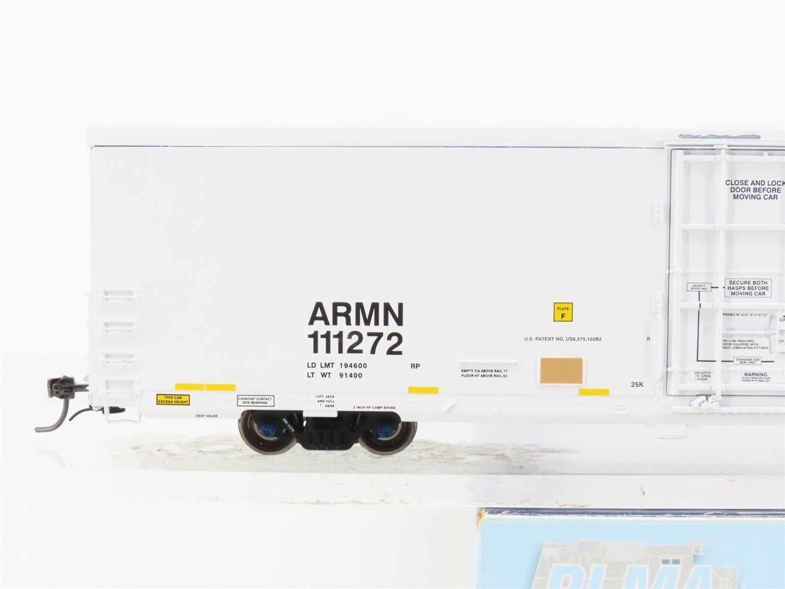 HO Scale BLMA Models 52013 ARMN UP Union Pacific Railroad 64' Reefer #111272