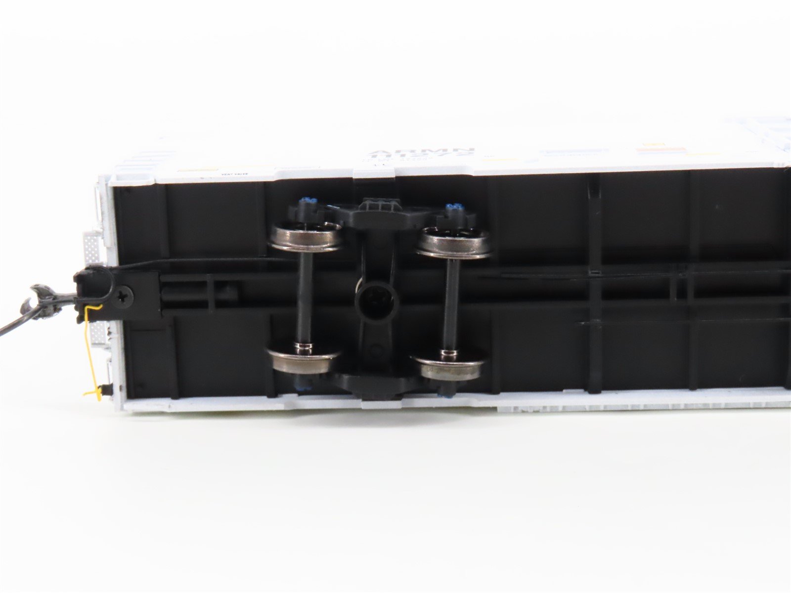 HO Scale BLMA Models 52013 ARMN UP Union Pacific Railroad 64' Reefer #111272