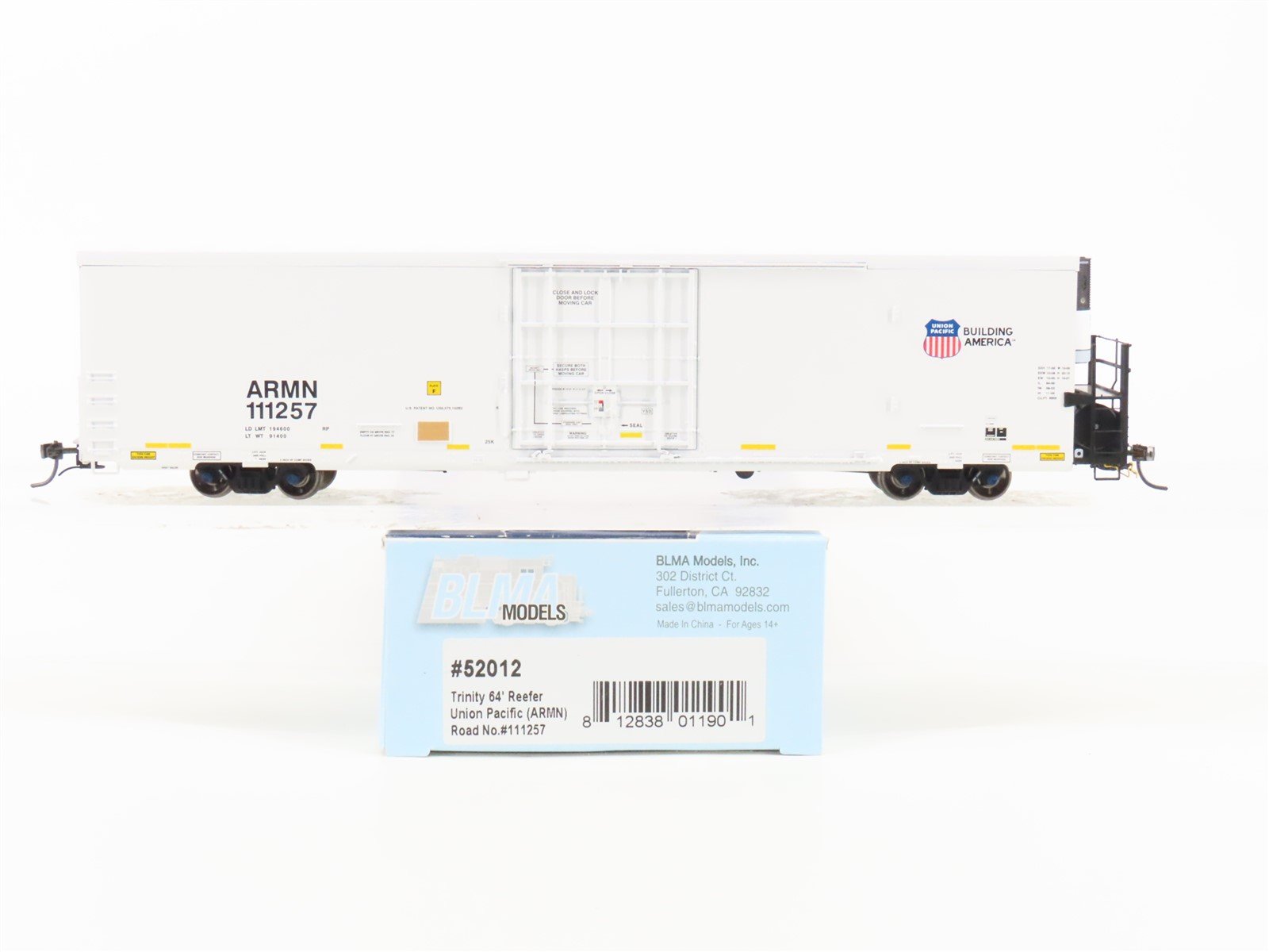 HO Scale BLMA Models 52012 ARMN UP Union Pacific Railroad 64' Reefer #111257