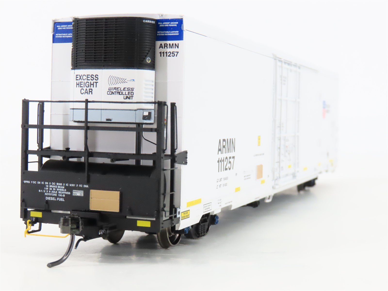 HO Scale BLMA Models 52012 ARMN UP Union Pacific Railroad 64' Reefer #111257