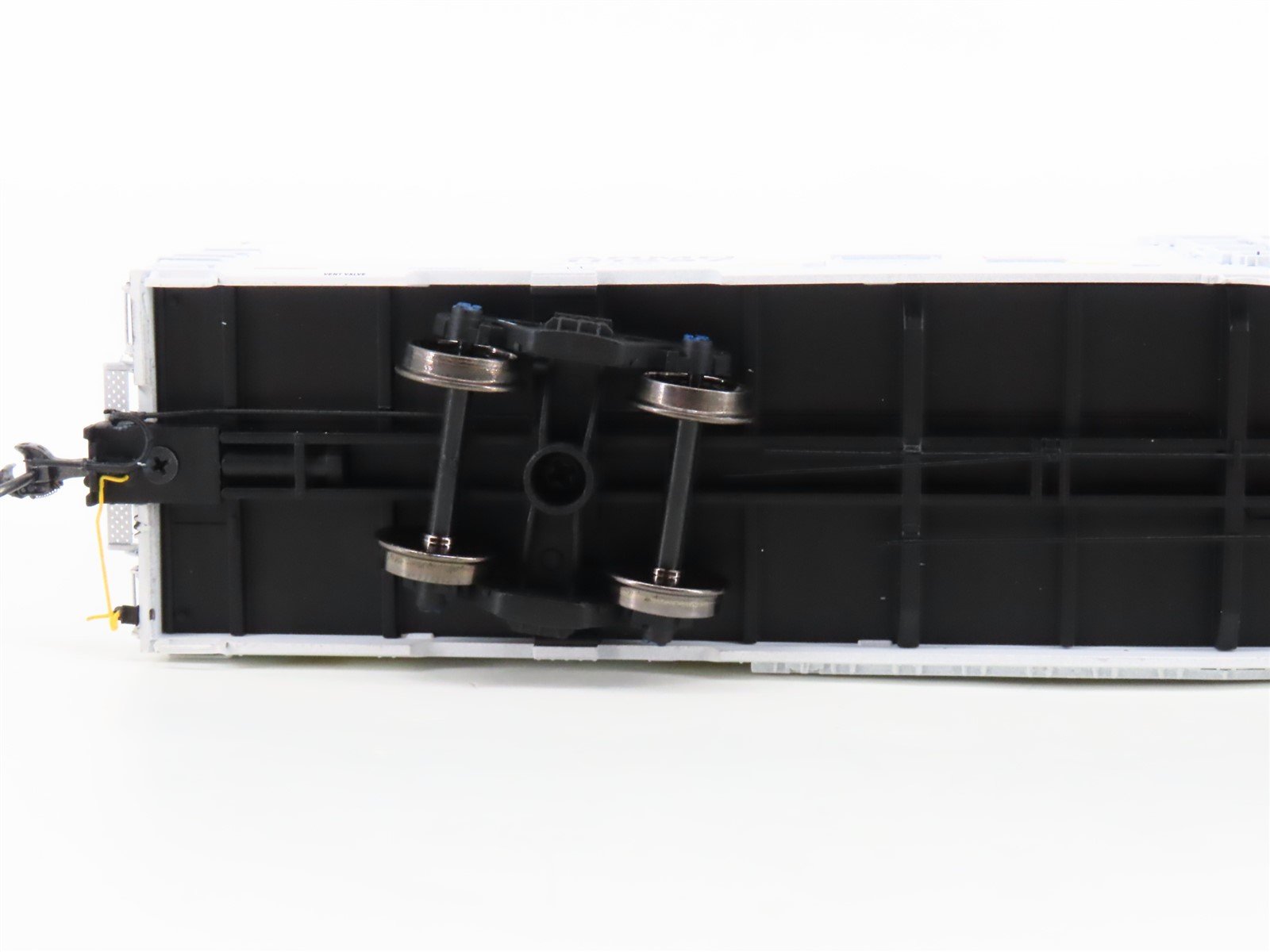 HO Scale BLMA Models 52012 ARMN UP Union Pacific Railroad 64' Reefer #111257