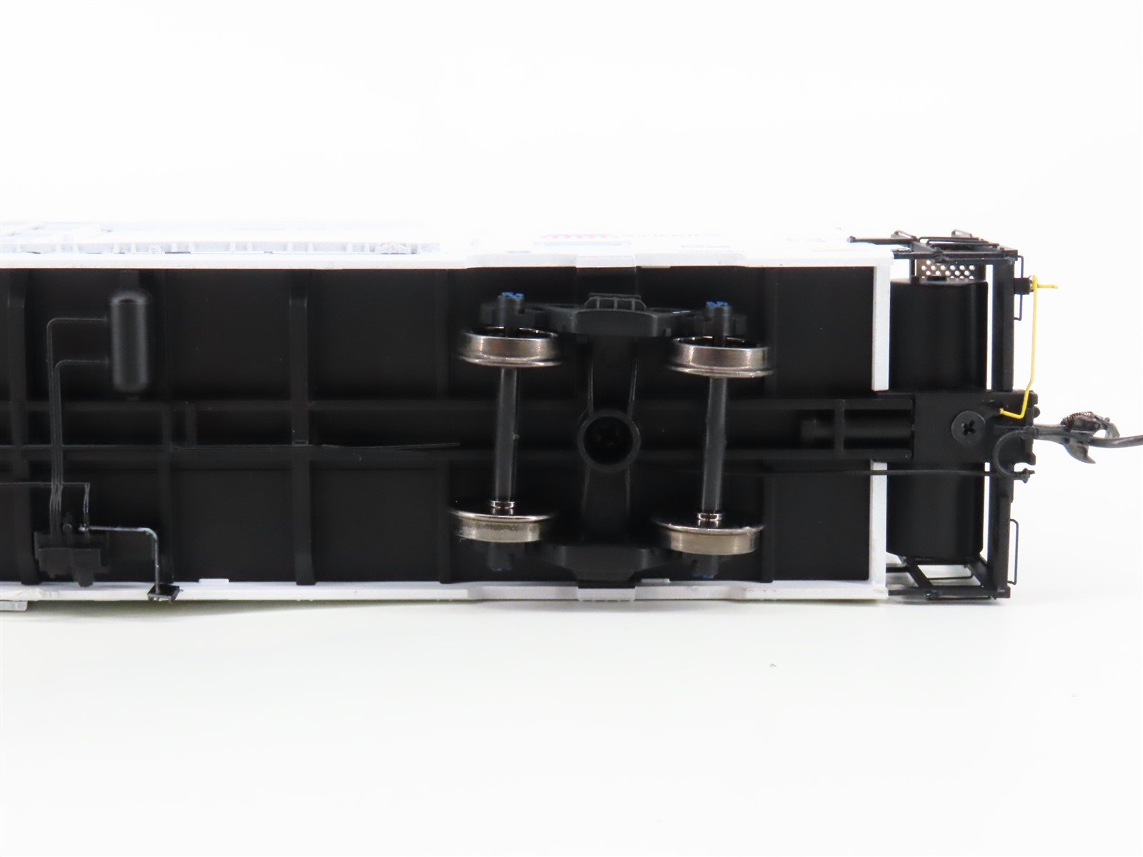 HO Scale BLMA Models 52012 ARMN UP Union Pacific Railroad 64' Reefer #111257