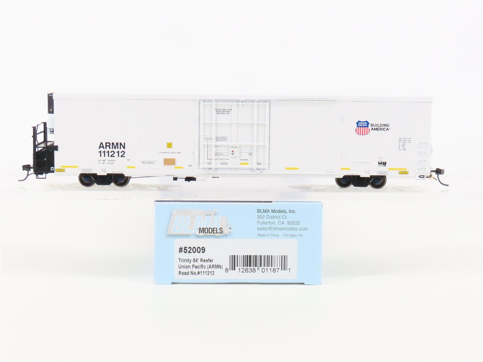 HO Scale BLMA Models 52009 ARMN UP Union Pacific Railroad 64' Reefer #111212