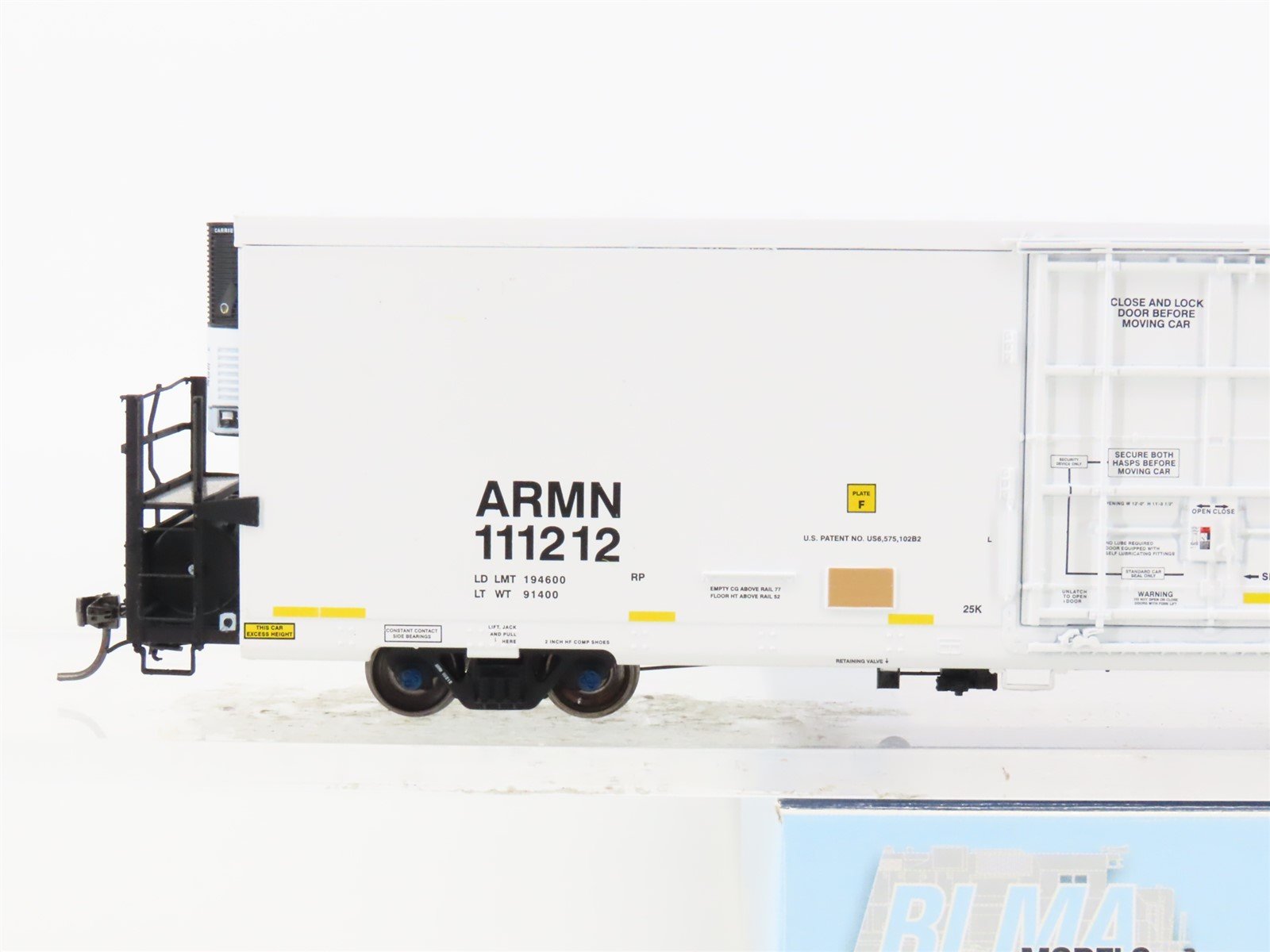 HO Scale BLMA Models 52009 ARMN UP Union Pacific Railroad 64' Reefer #111212