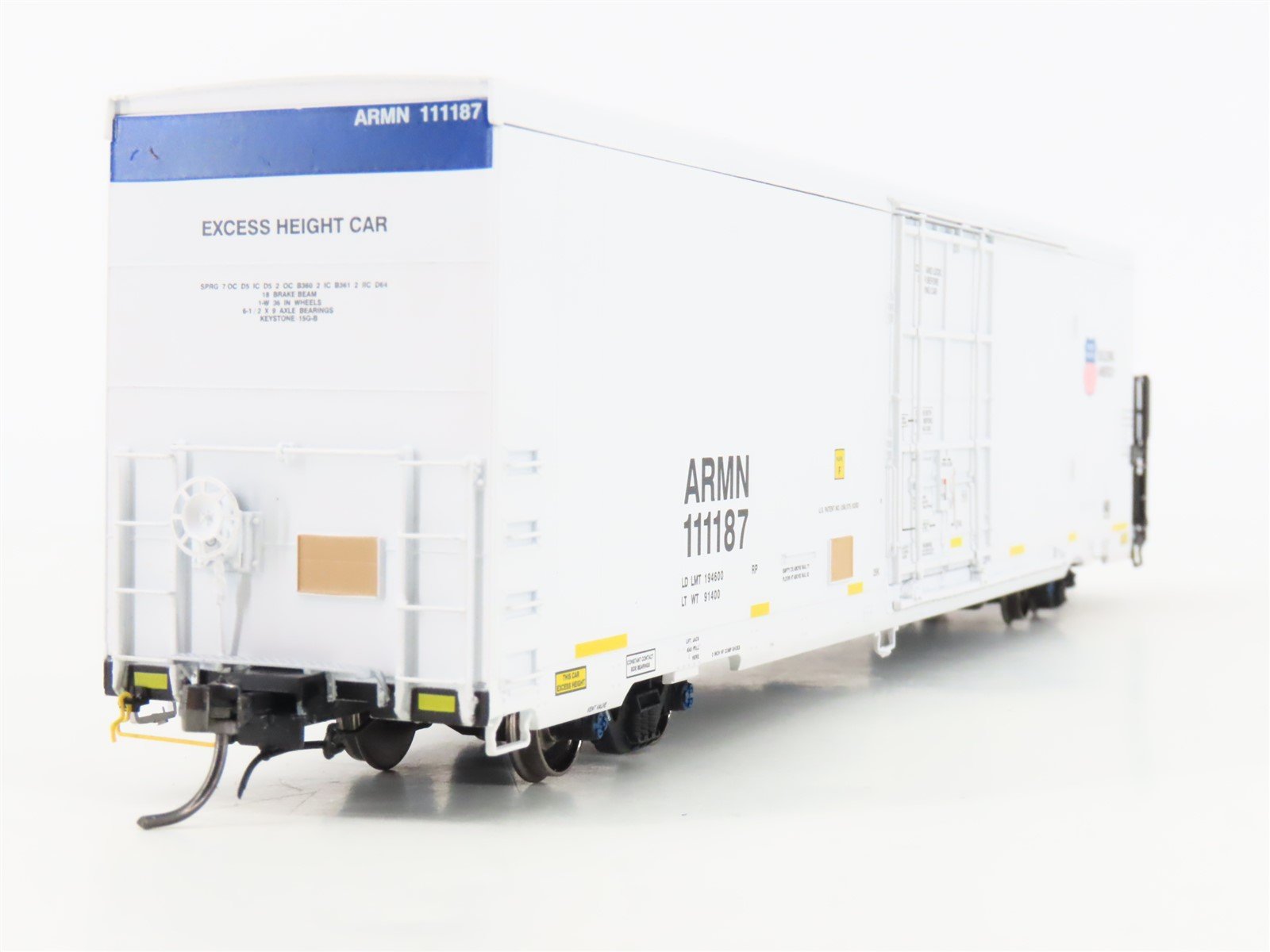 HO Scale BLMA Models 52008 ARMN UP Union Pacific Railroad 64' Reefer #111187