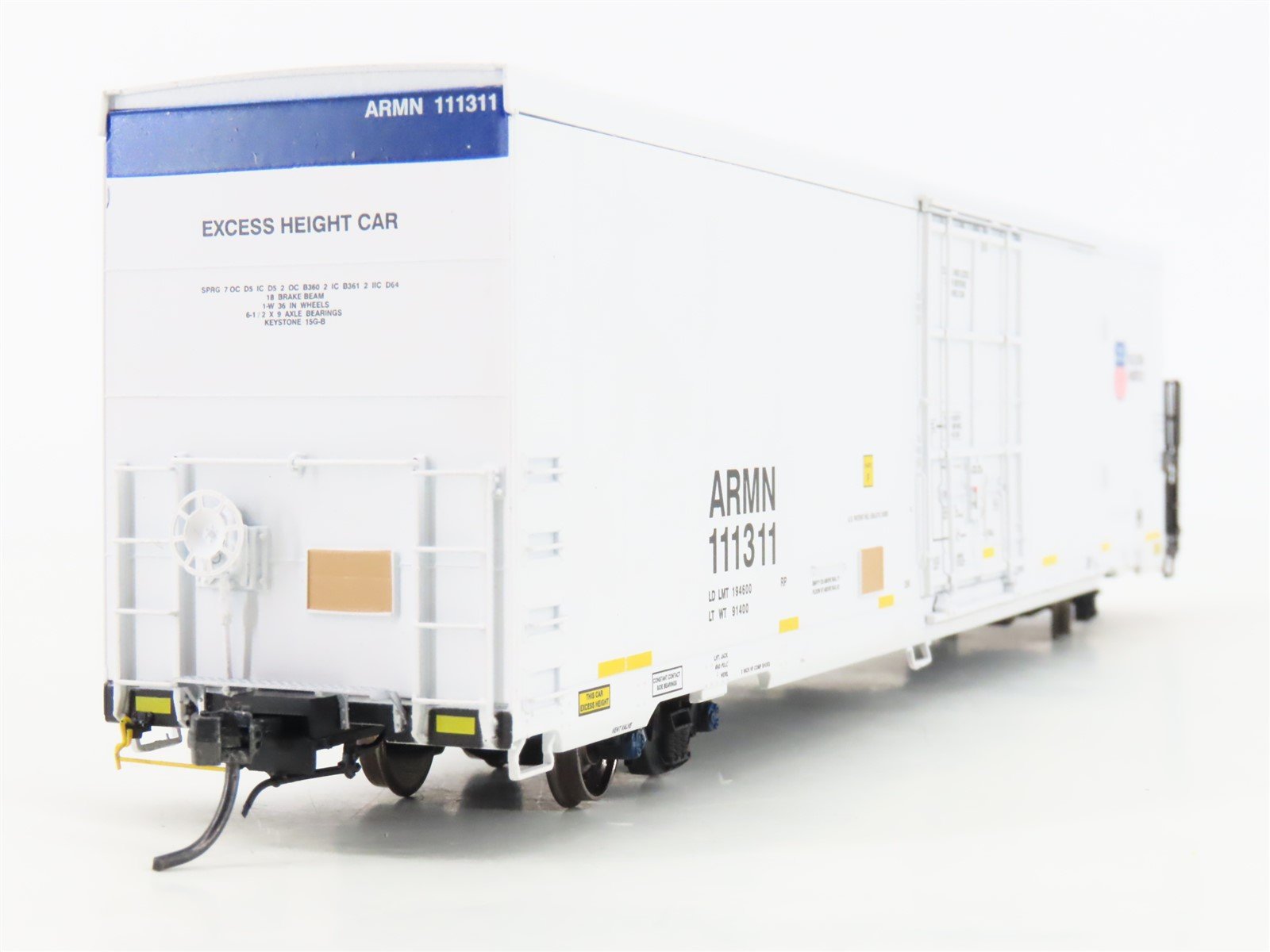 HO Scale BLMA Models 52016 ARMN UP Union Pacific Railroad 64' Reefer #111311