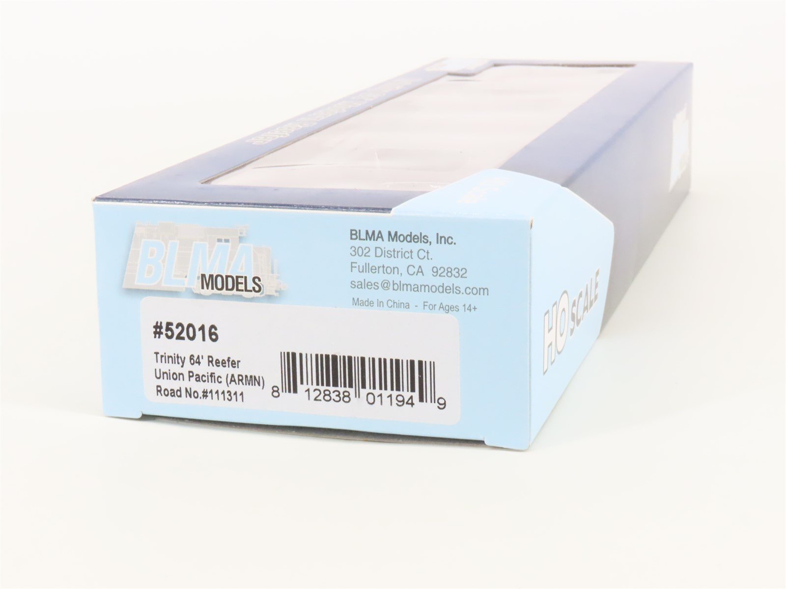 HO Scale BLMA Models 52016 ARMN UP Union Pacific Railroad 64' Reefer #111311