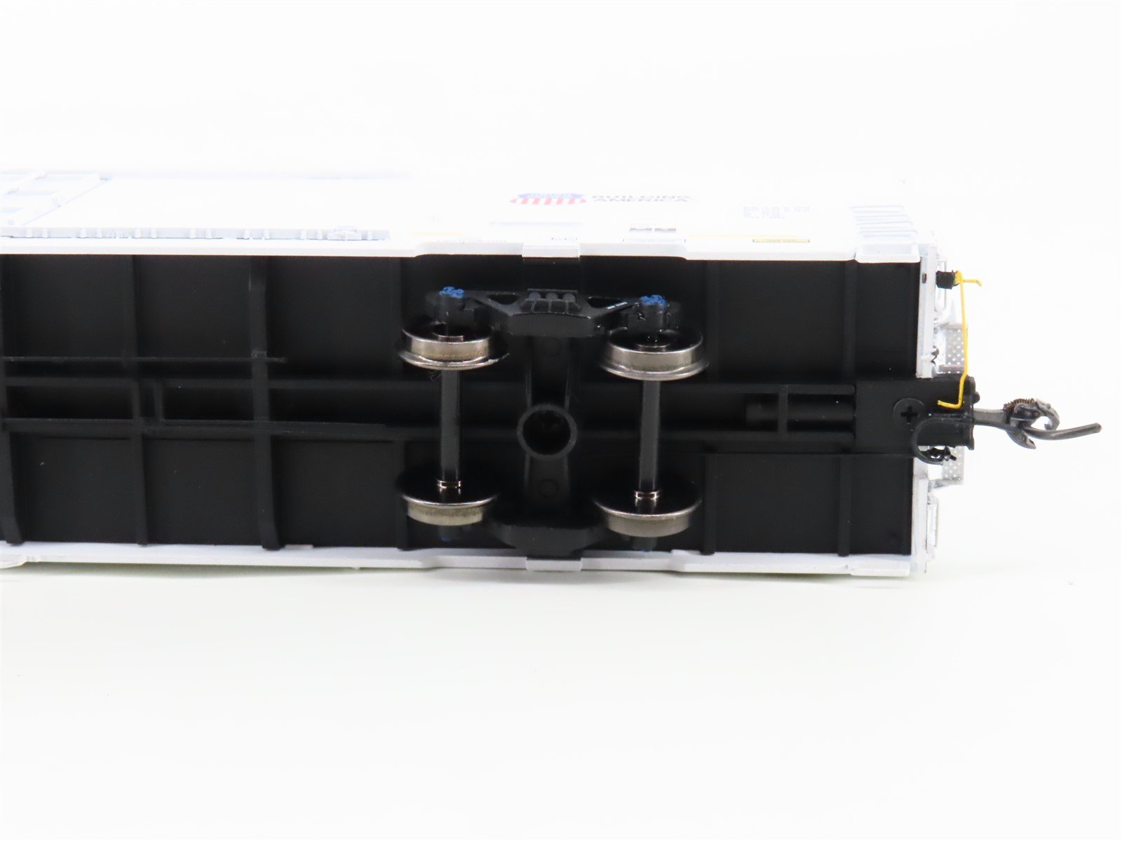 HO Scale BLMA Models 52015 ARMN UP Union Pacific Railroad 64' Reefer #111303