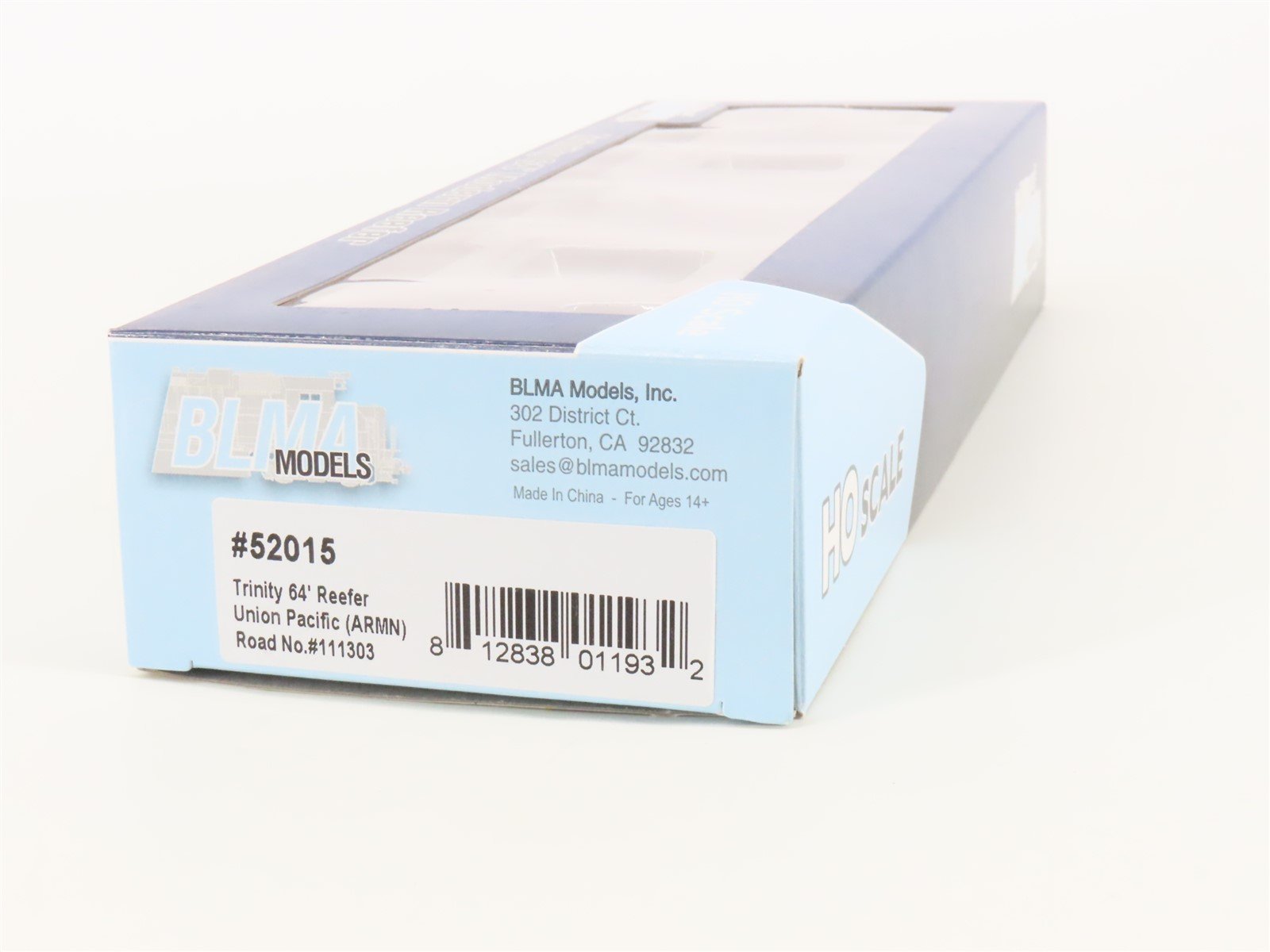 HO Scale BLMA Models 52015 ARMN UP Union Pacific Railroad 64' Reefer #111303